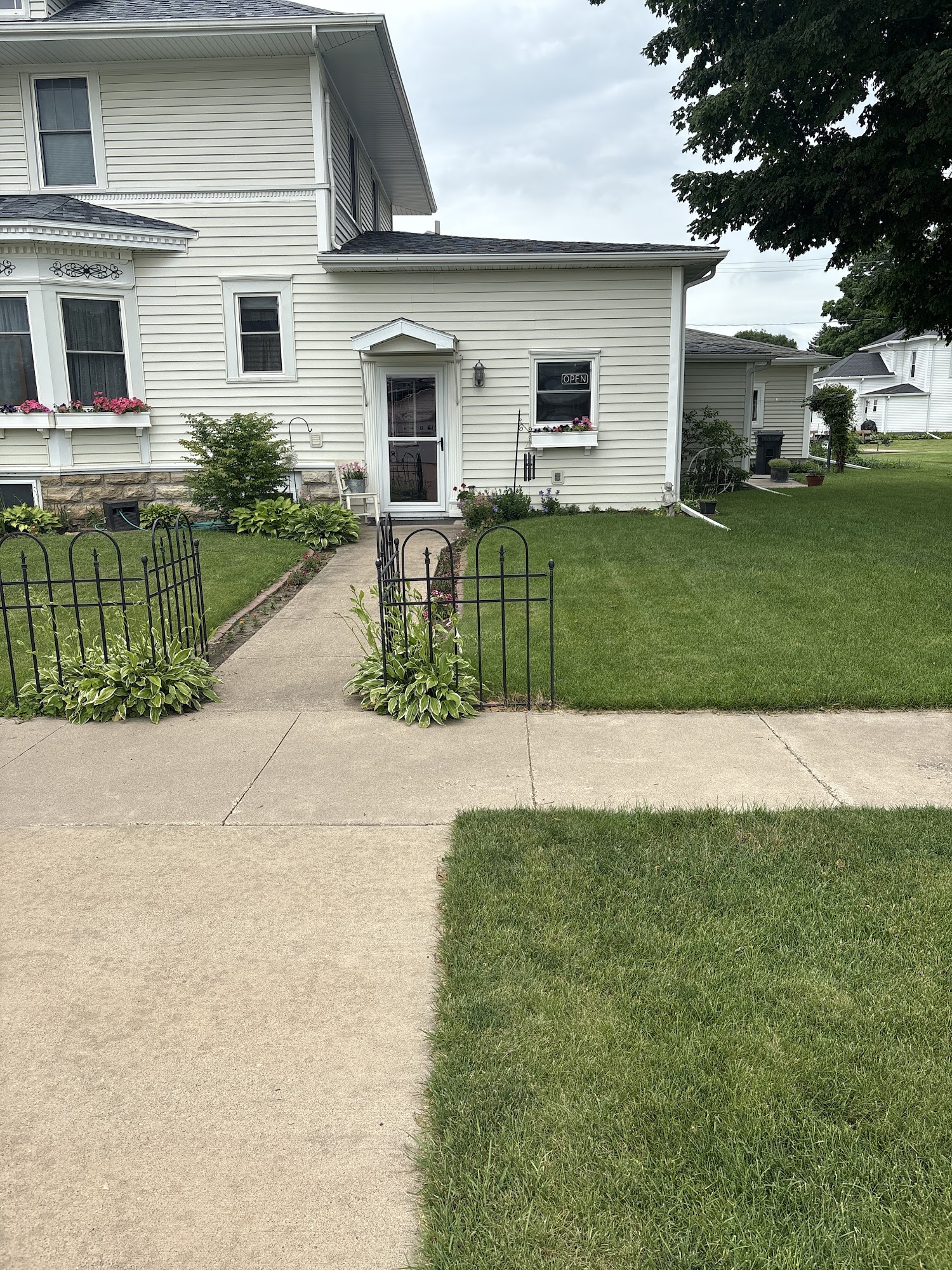 Luxe Hair Salon 103 Davis St, Preston Iowa 52069