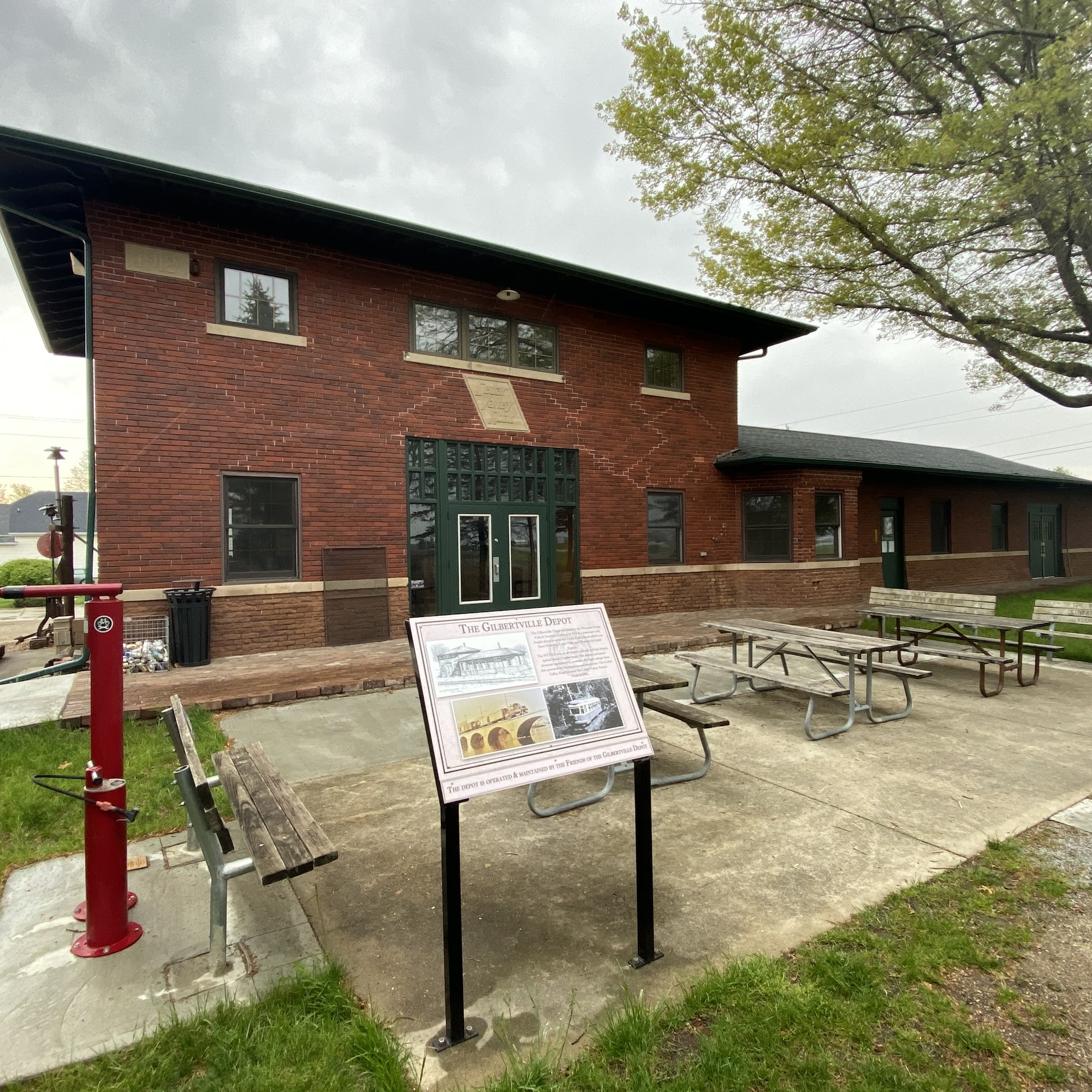 Gilbertville Trail Depot Waterloo