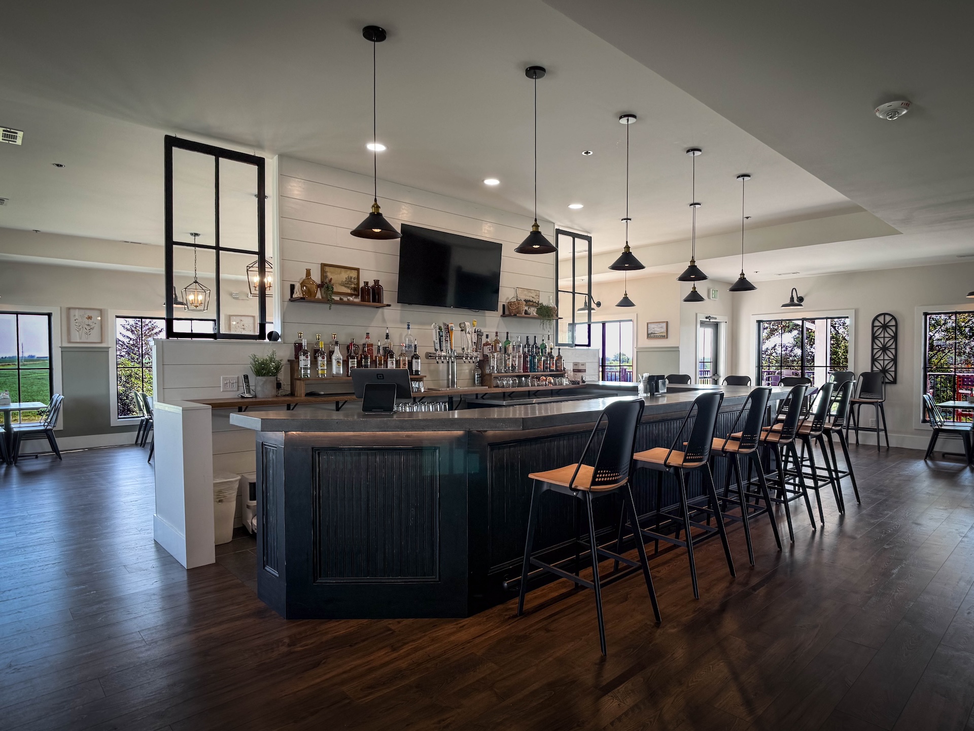 Birdies Eats & Drinks