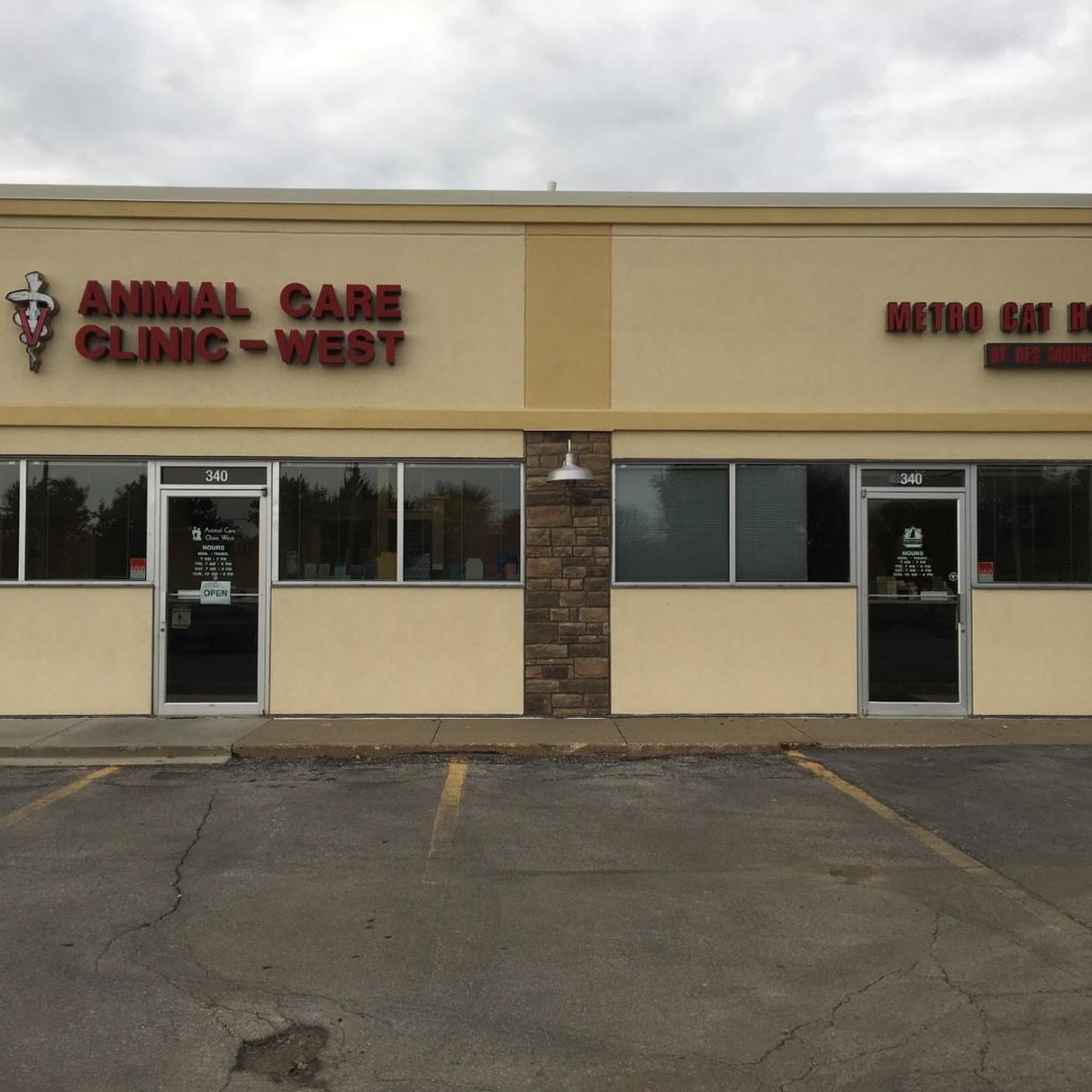 Animal Care Clinic West & Metro Cat Hospital West Des Moines