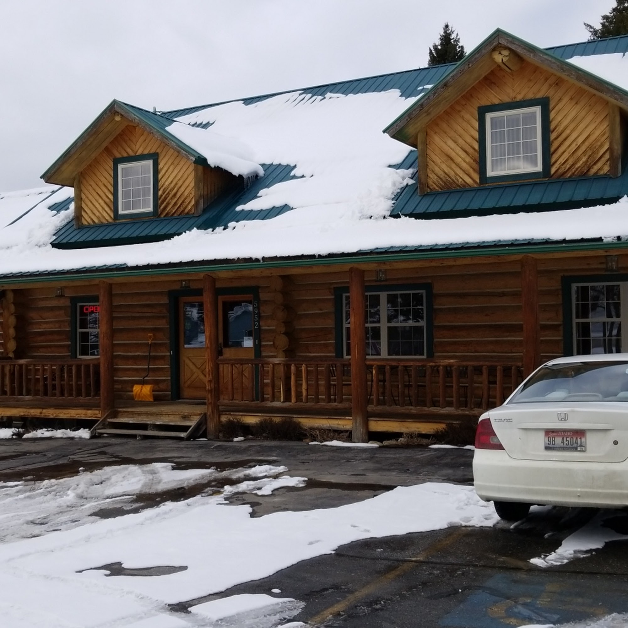 Dodge Peak Lodge/Tavern Bonners Ferry