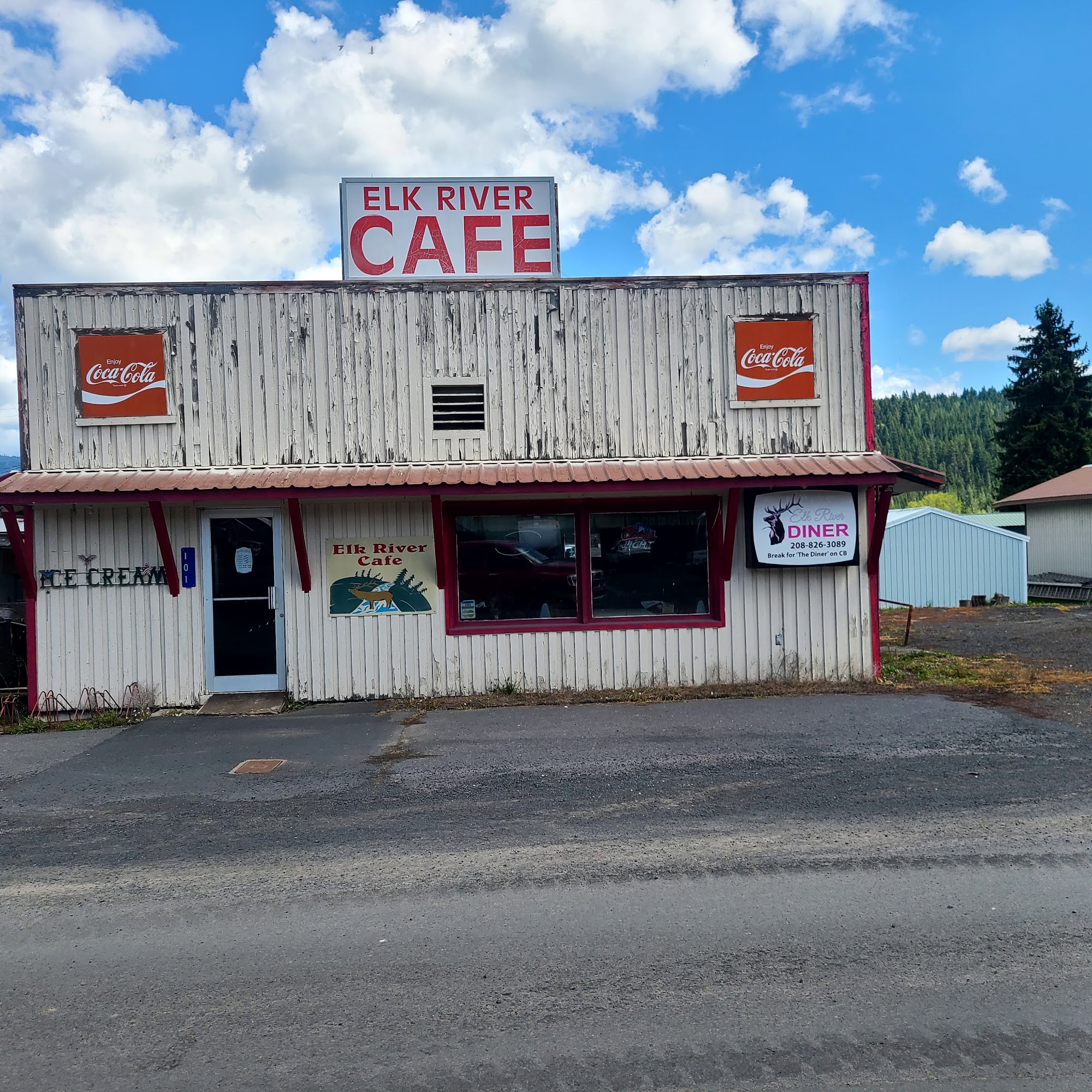 Elk River cafe 101 N 1st St, Elk River