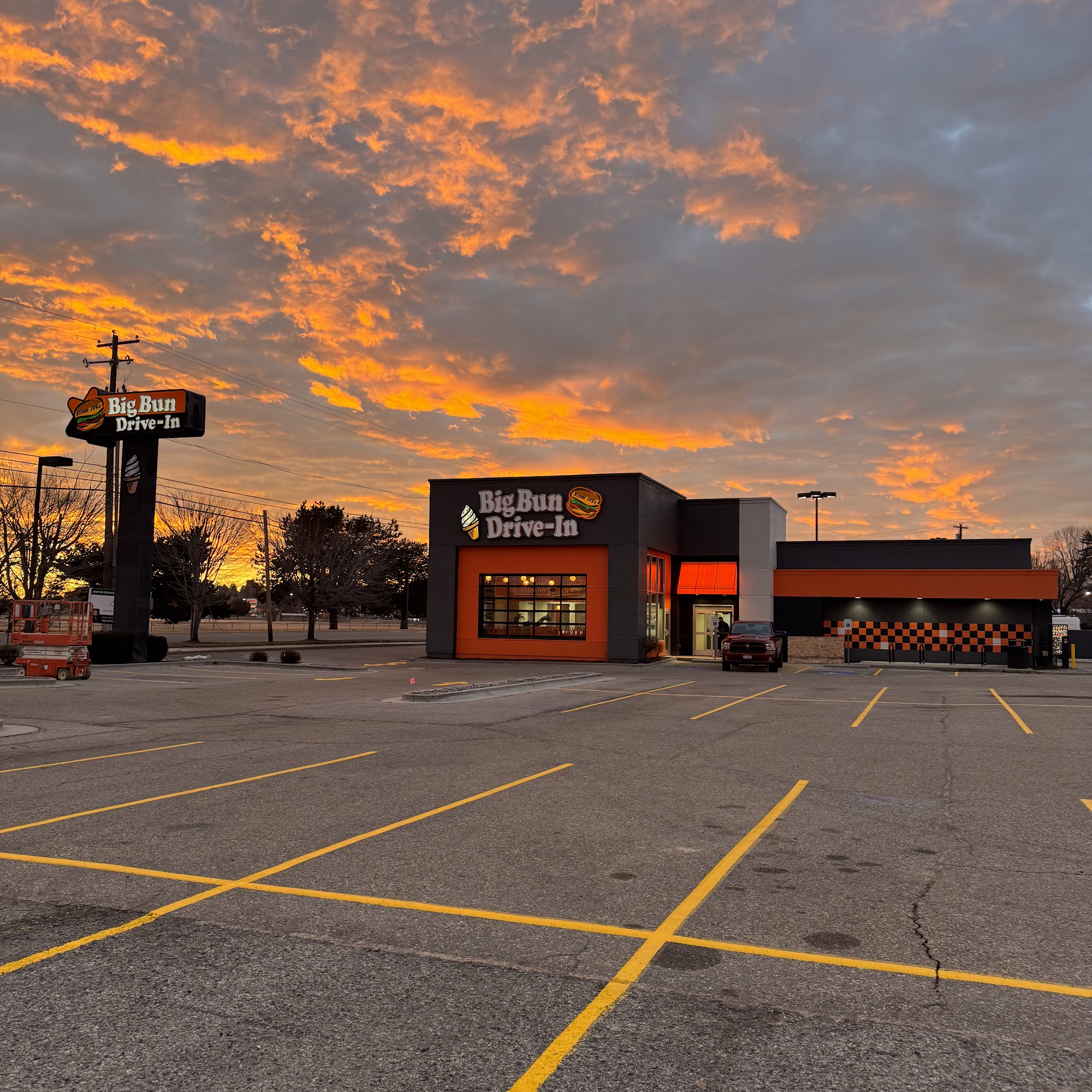 Big Bun Drive In Garden City