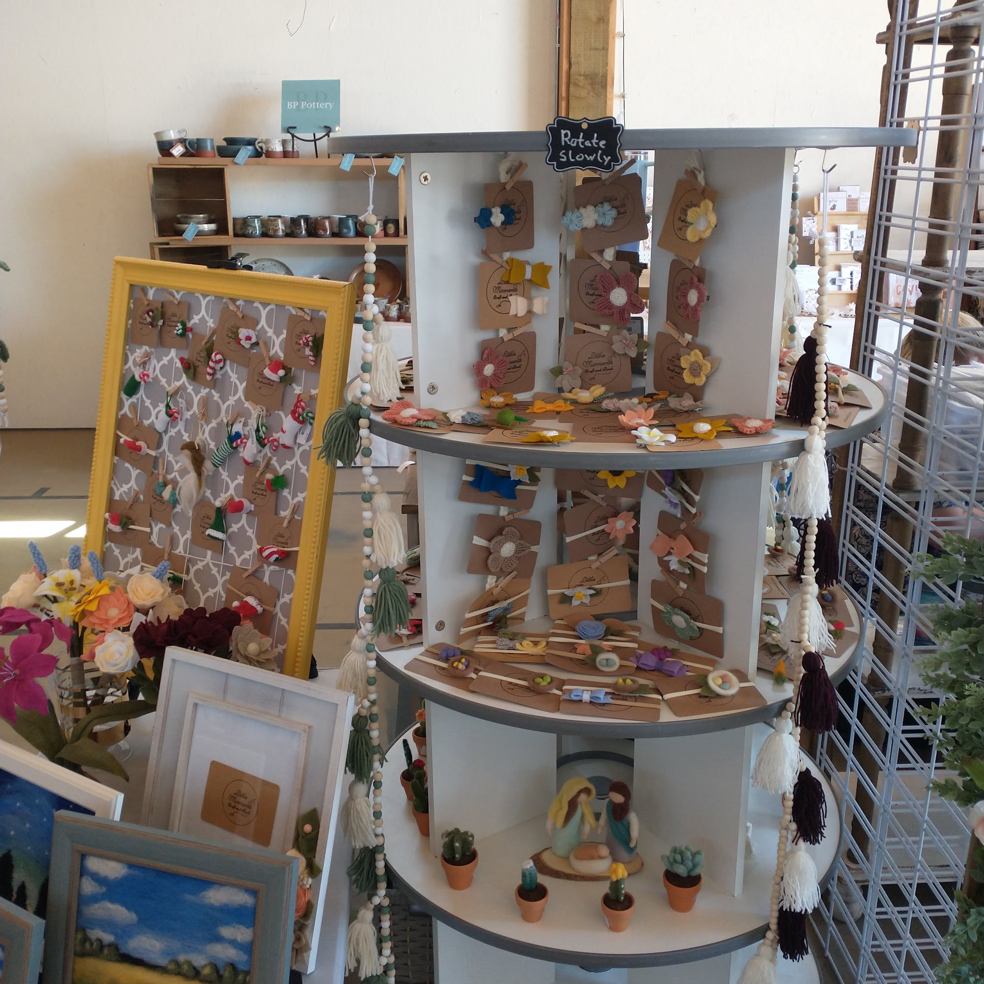 Macie's Nook and Cranny Barn Boutique Kuna