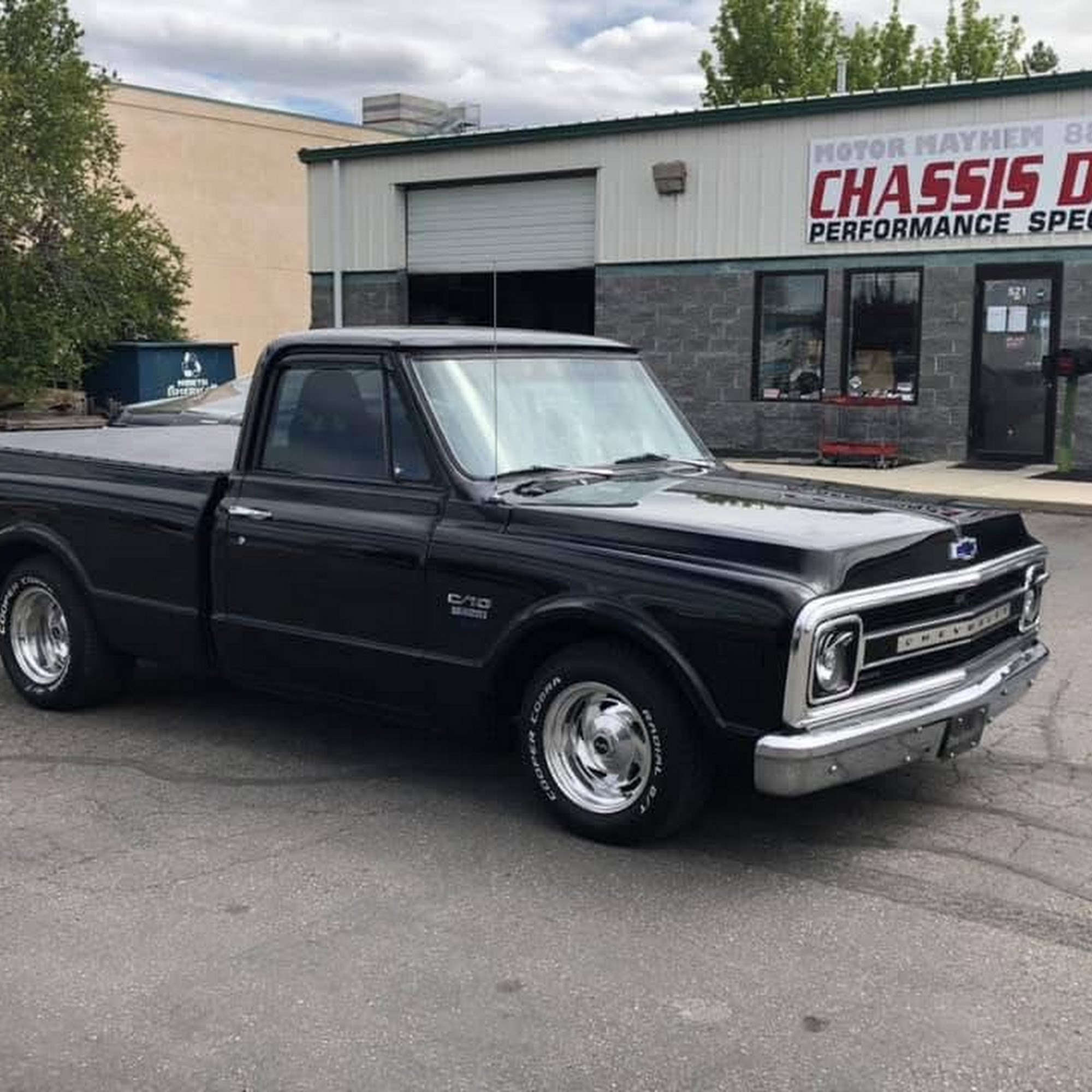 U-Haul Neighborhood Dealer