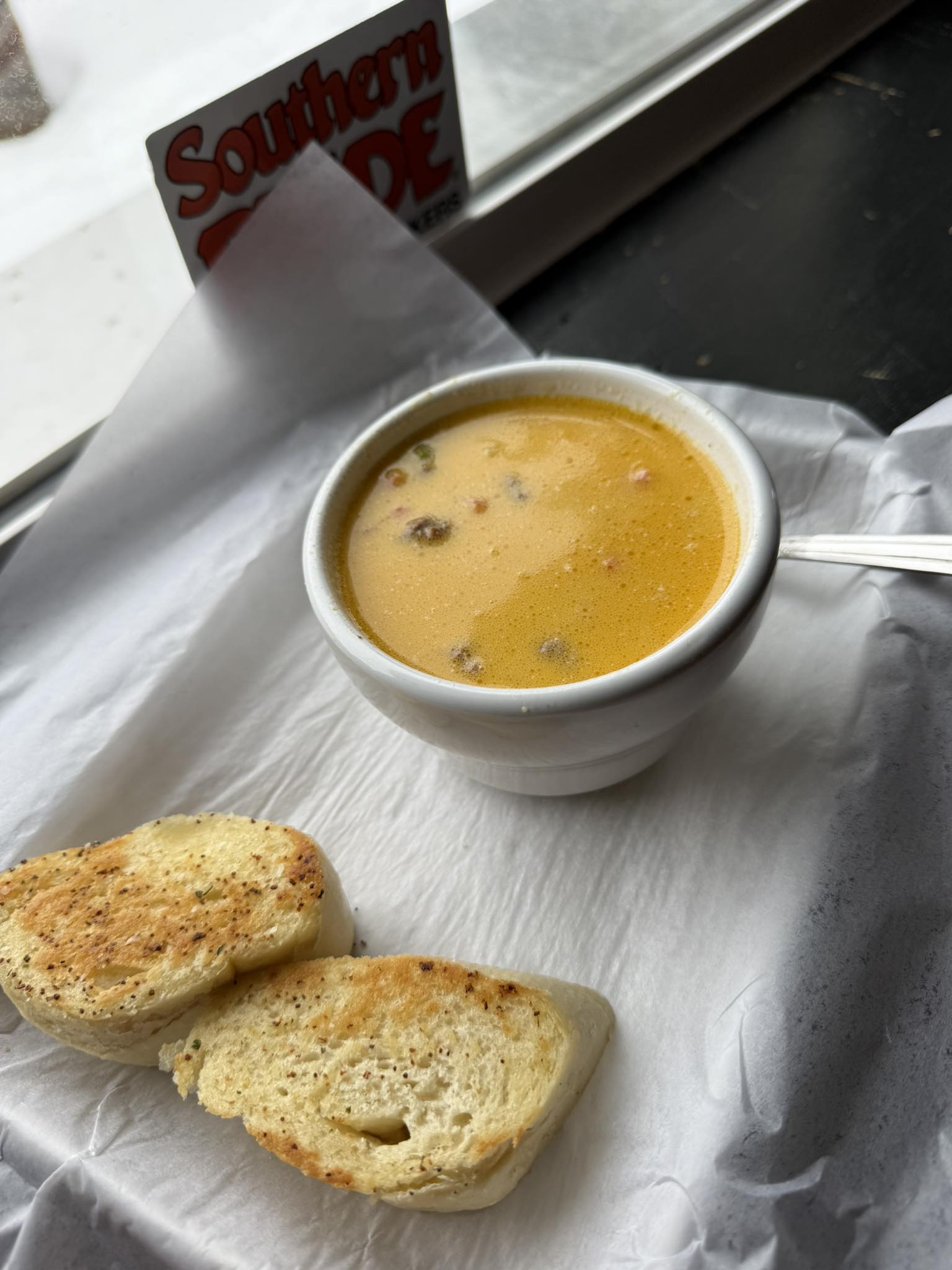 Big Hole BBQ Victor Victor