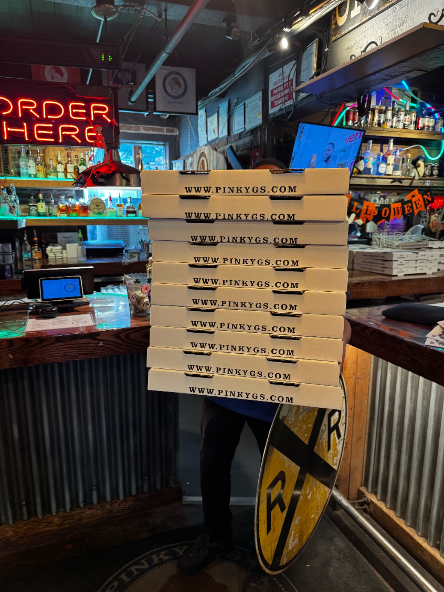 Pinky G's Pizzeria Victor