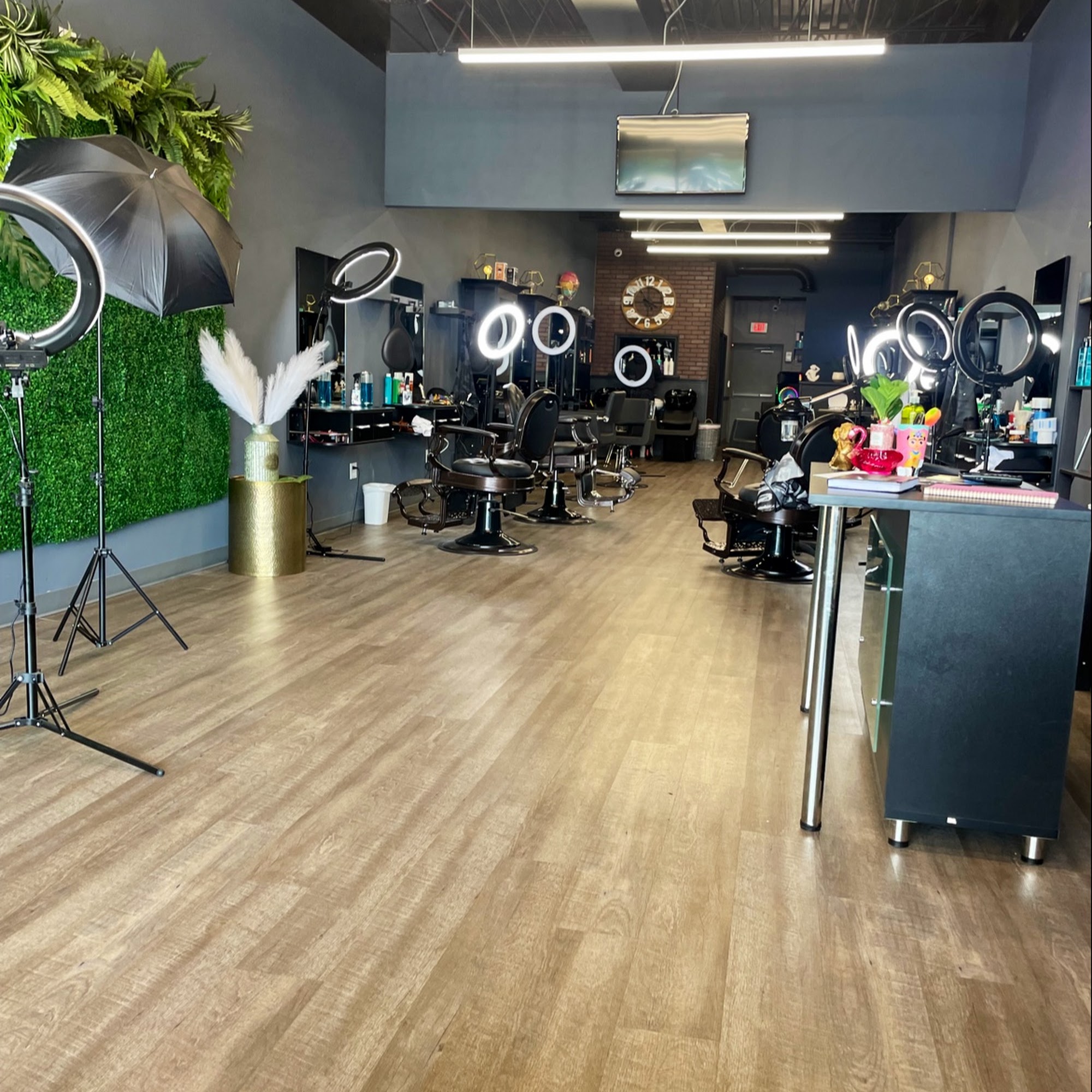 Garcia's Studio & Barbershop