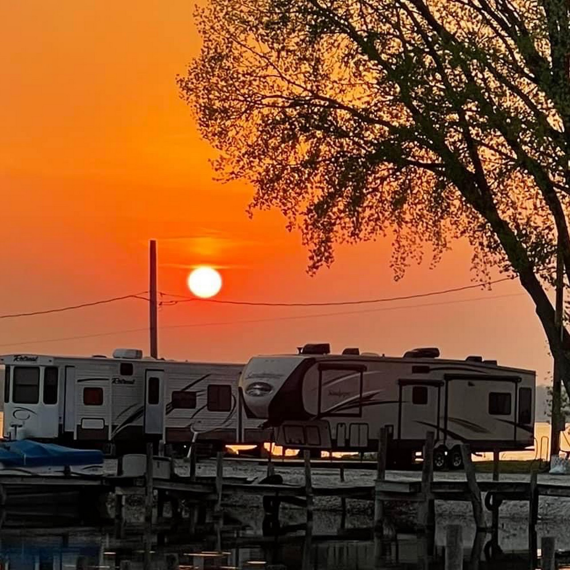 Mutiny Boat Club & Pub Antioch