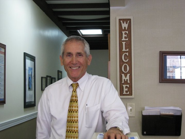 Robert E. Middleton Jr, DC