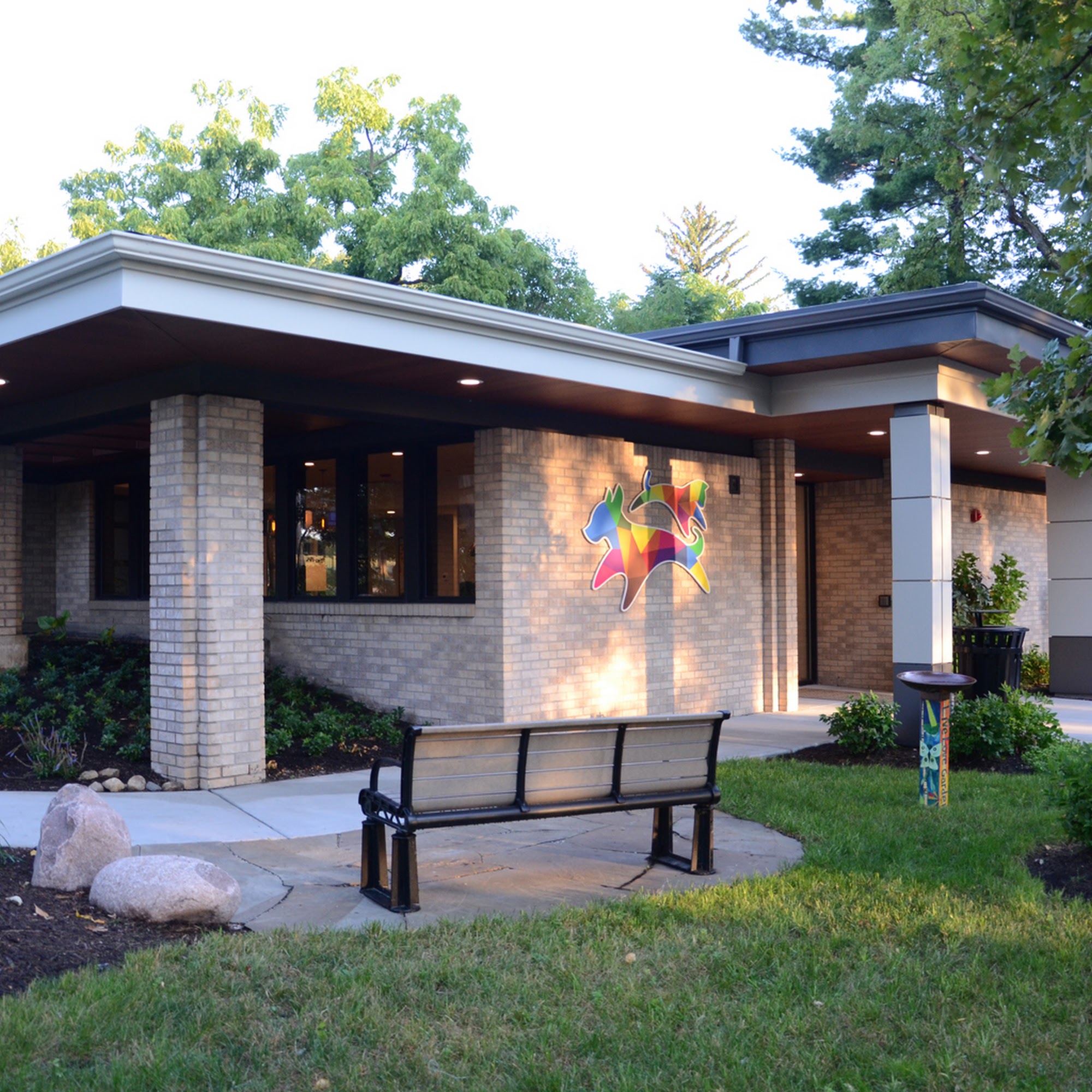 Veterinary Dental Center: S Juriga, DVM, DAVDC; L Sasser, DVM, DAVDC; K Kling, DVM, DAVDC; G Rutkauskas, DVM; MJ Hassan DVM Aurora