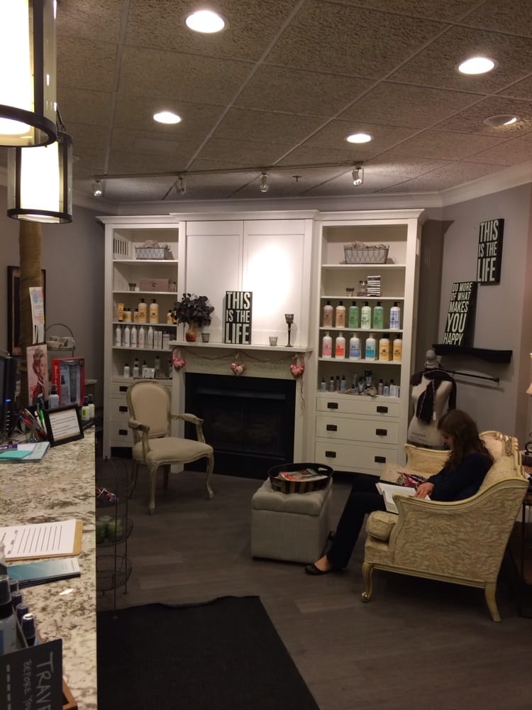 Salon Shea