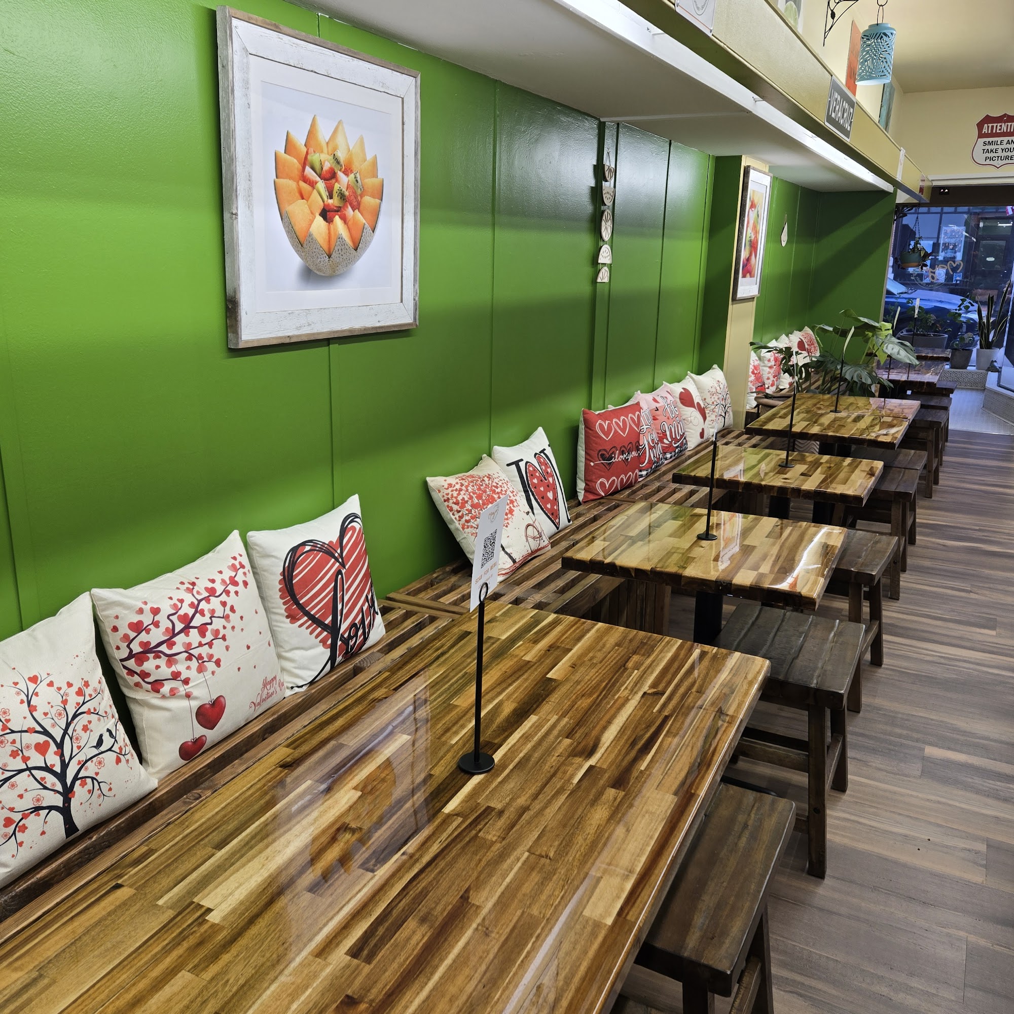Maya Juice Bar 106 E Main St, Belleville, IL 62220