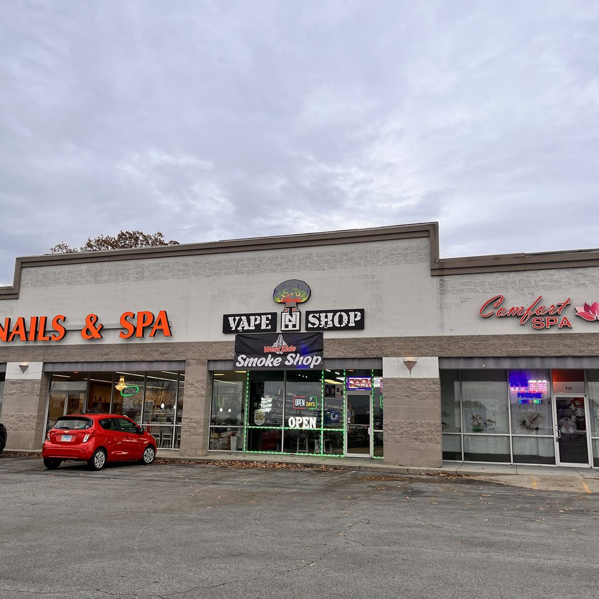 Comfort Spa 920 Giacone Dr, Benton Illinois 62812