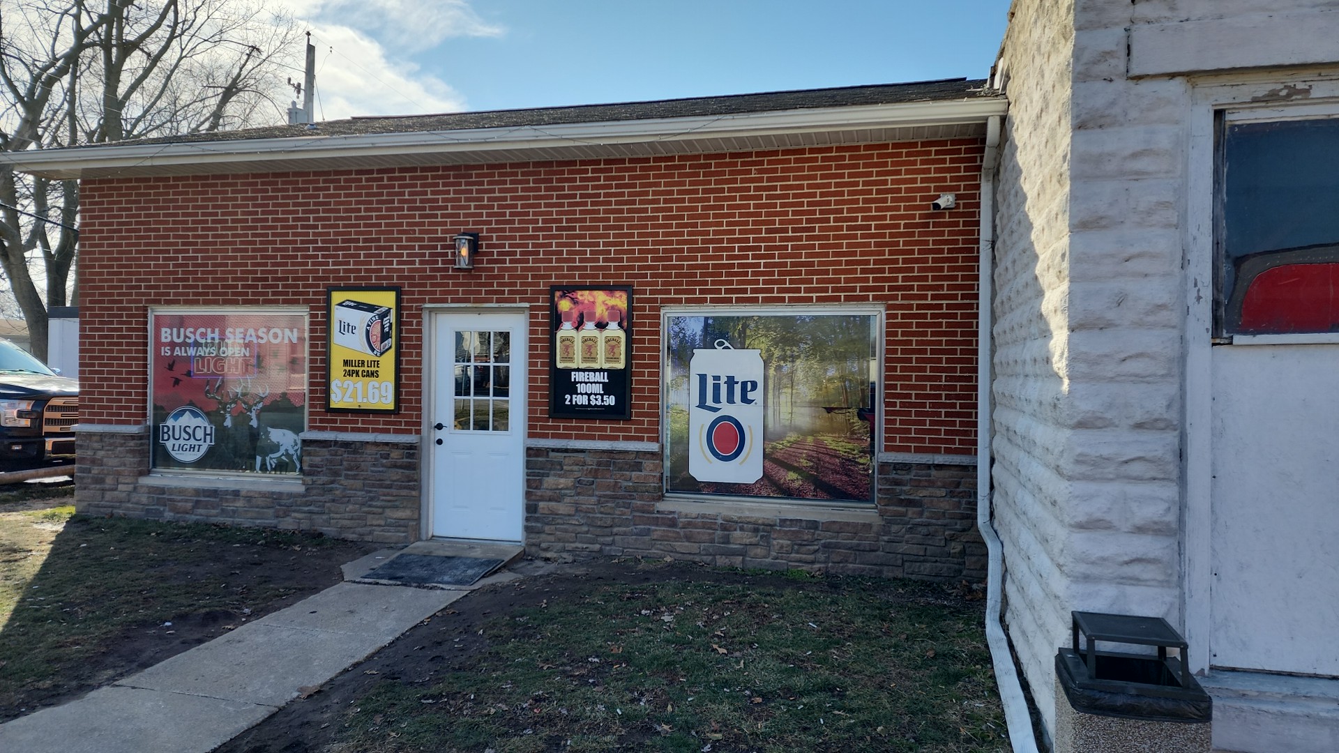 The Cabin Liquors and Gaming Brownstown