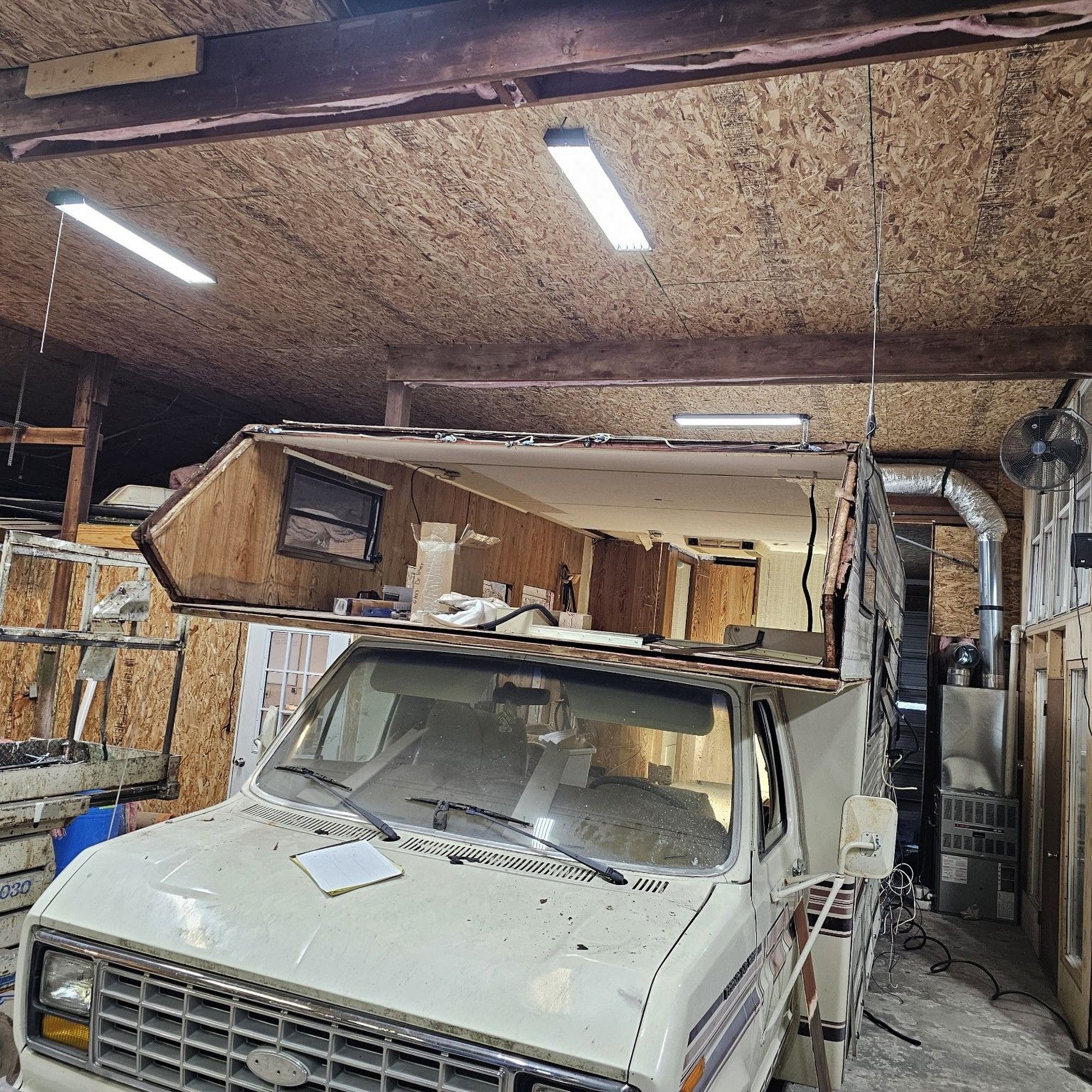 H&W RV Repair 275 Green St, Bushnell Illinois 61422