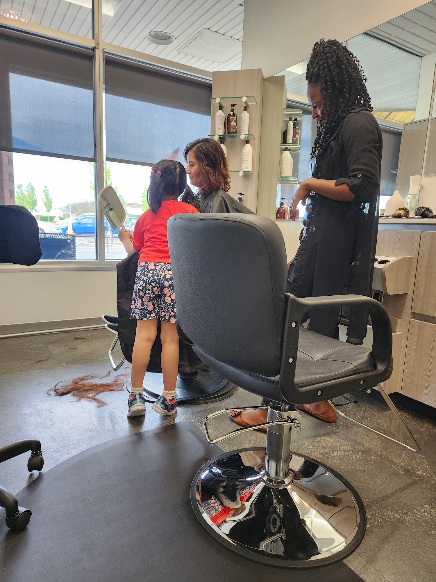 La Bella Hair Salon 105 N Mattis Ave, Champaign Illinois 61821