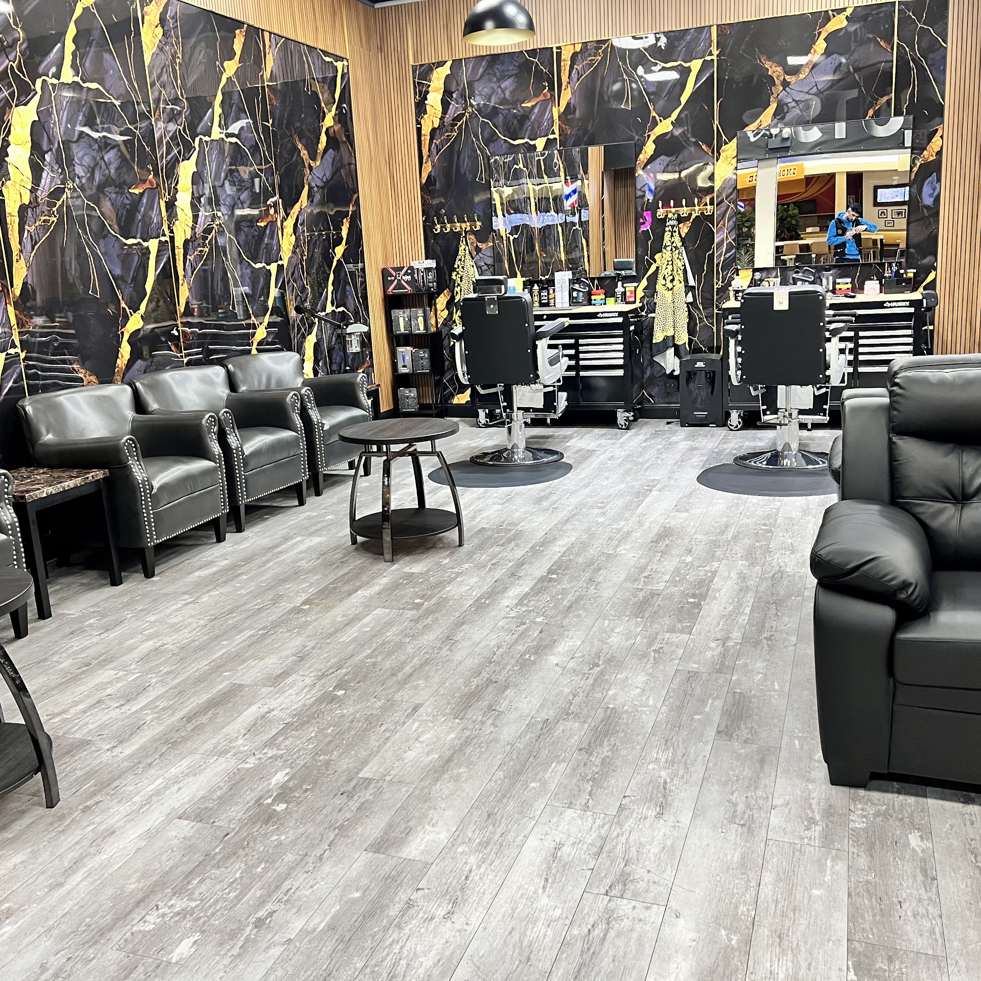 Silver cuts 444 Chicago Ridge Mall suite 502, Chicago Ridge Illinois 60415