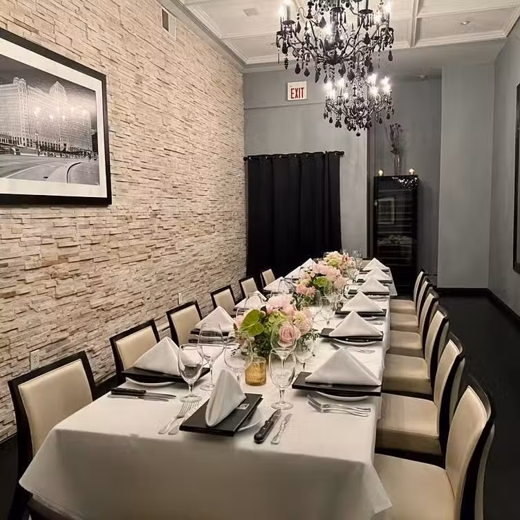 Photo credit: opentable