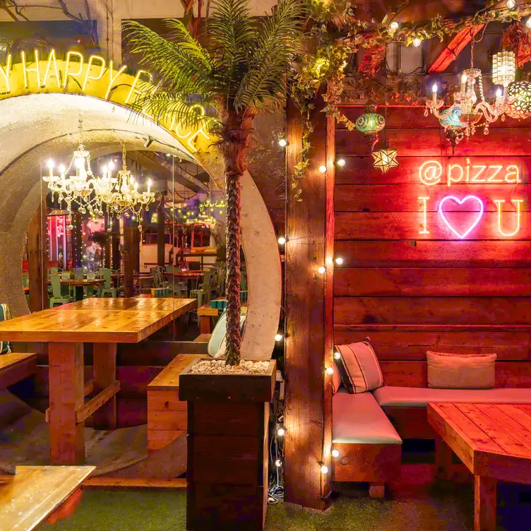 Photo credit: opentable