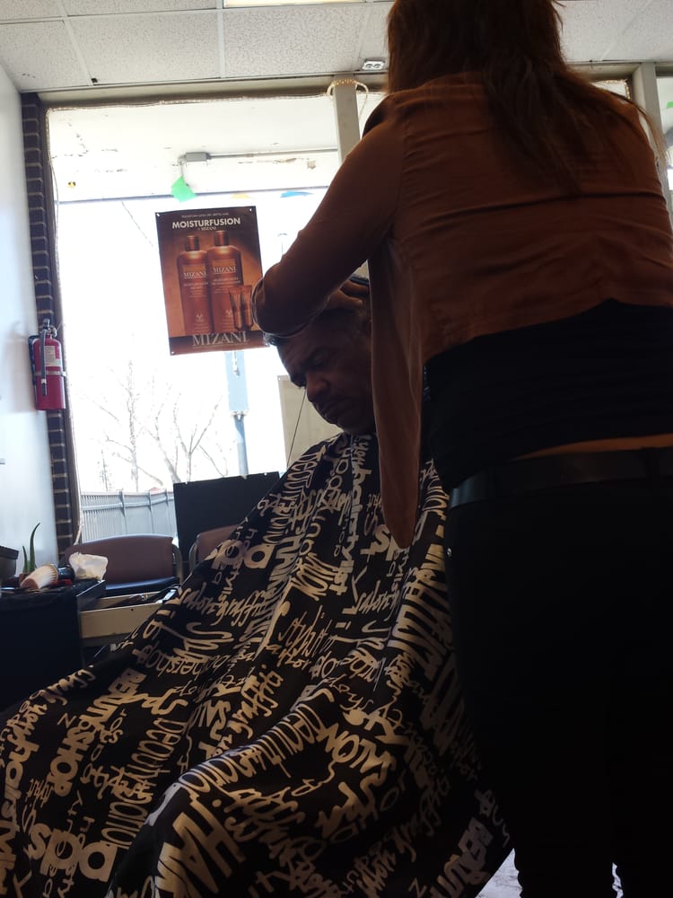 Diana's Beauty Salon