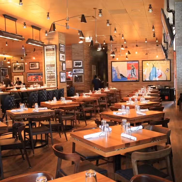 Photo credit: opentable