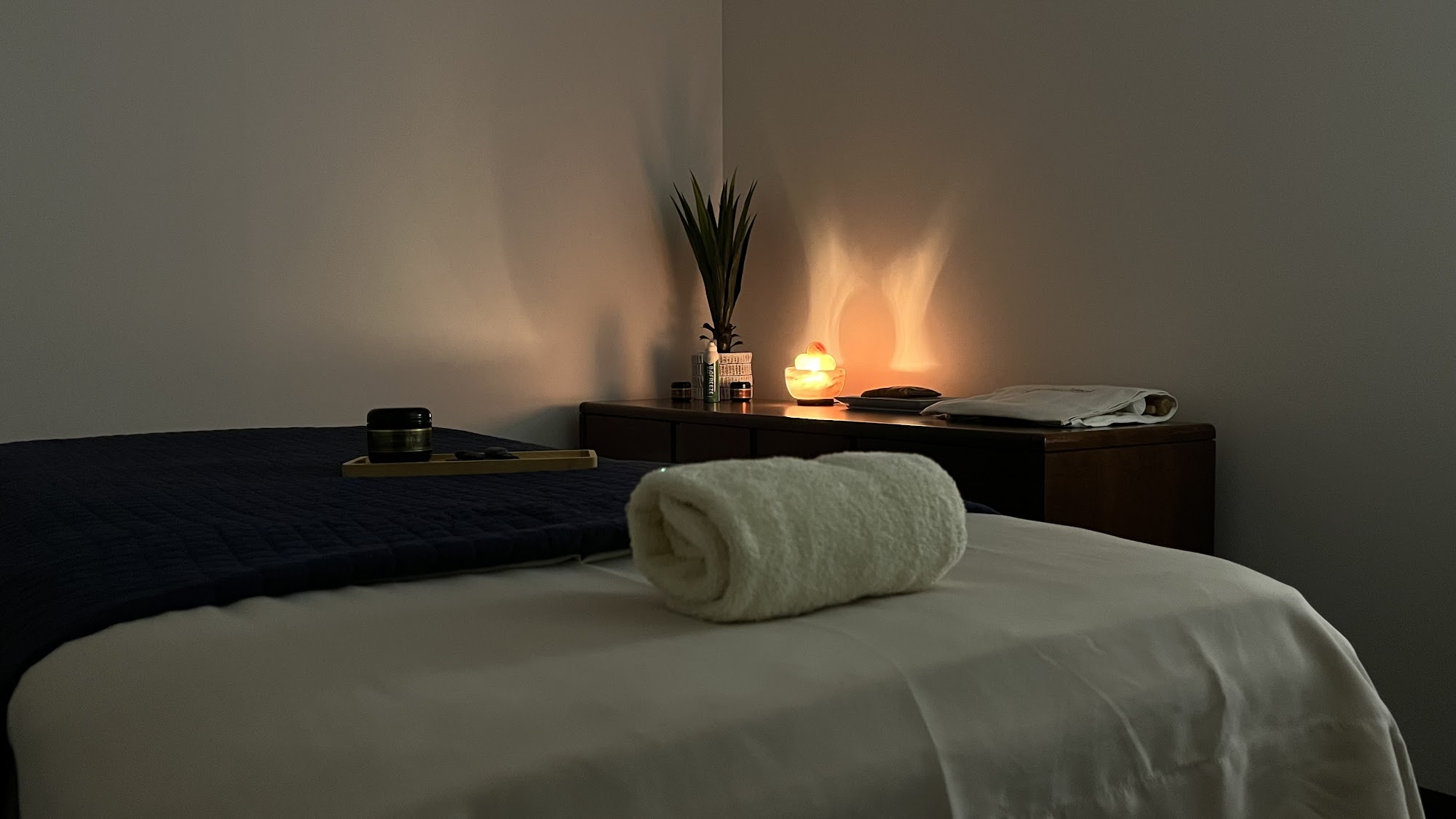 Mamassage Medical & Spa Massage Therapy 101 W Grand Ave Suite 200, Chicago Illinois 60654