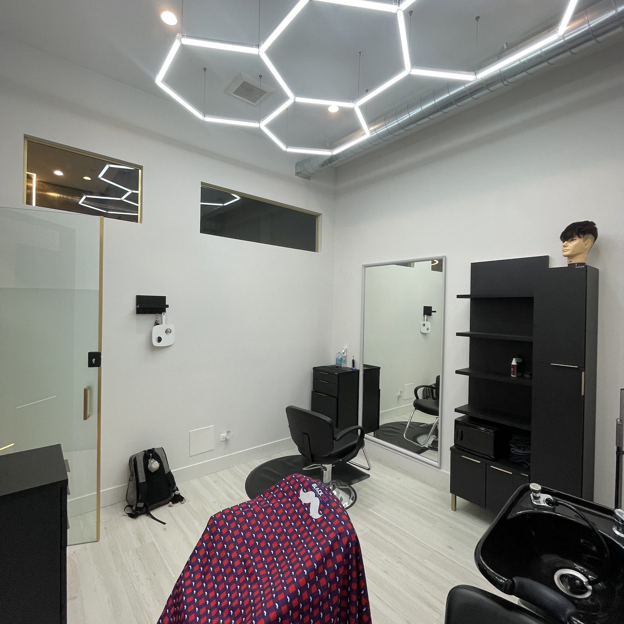 Buzz By Dre 2024 W Irving Park Rd, Chicago Illinois 60618