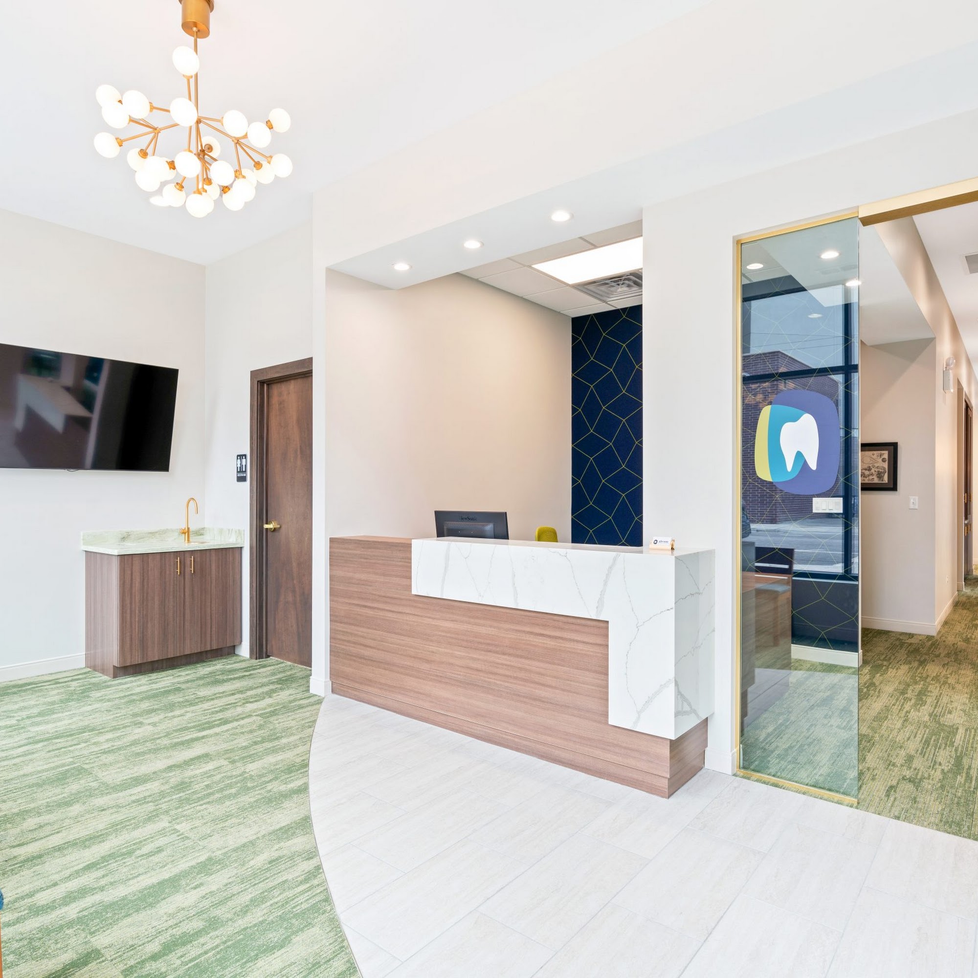 Gleam Dental Studio 669 N Milwaukee Ave, Chicago Illinois 60642