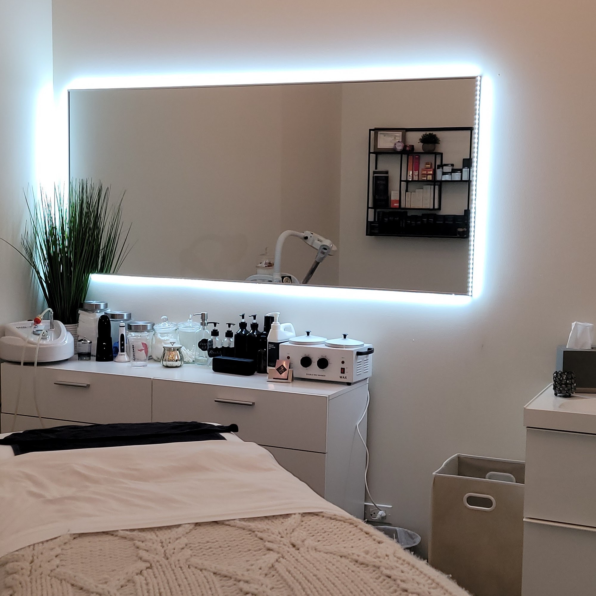 Skin and Beyond Spa 21 W Elm St Second floor, Chicago Illinois 60610