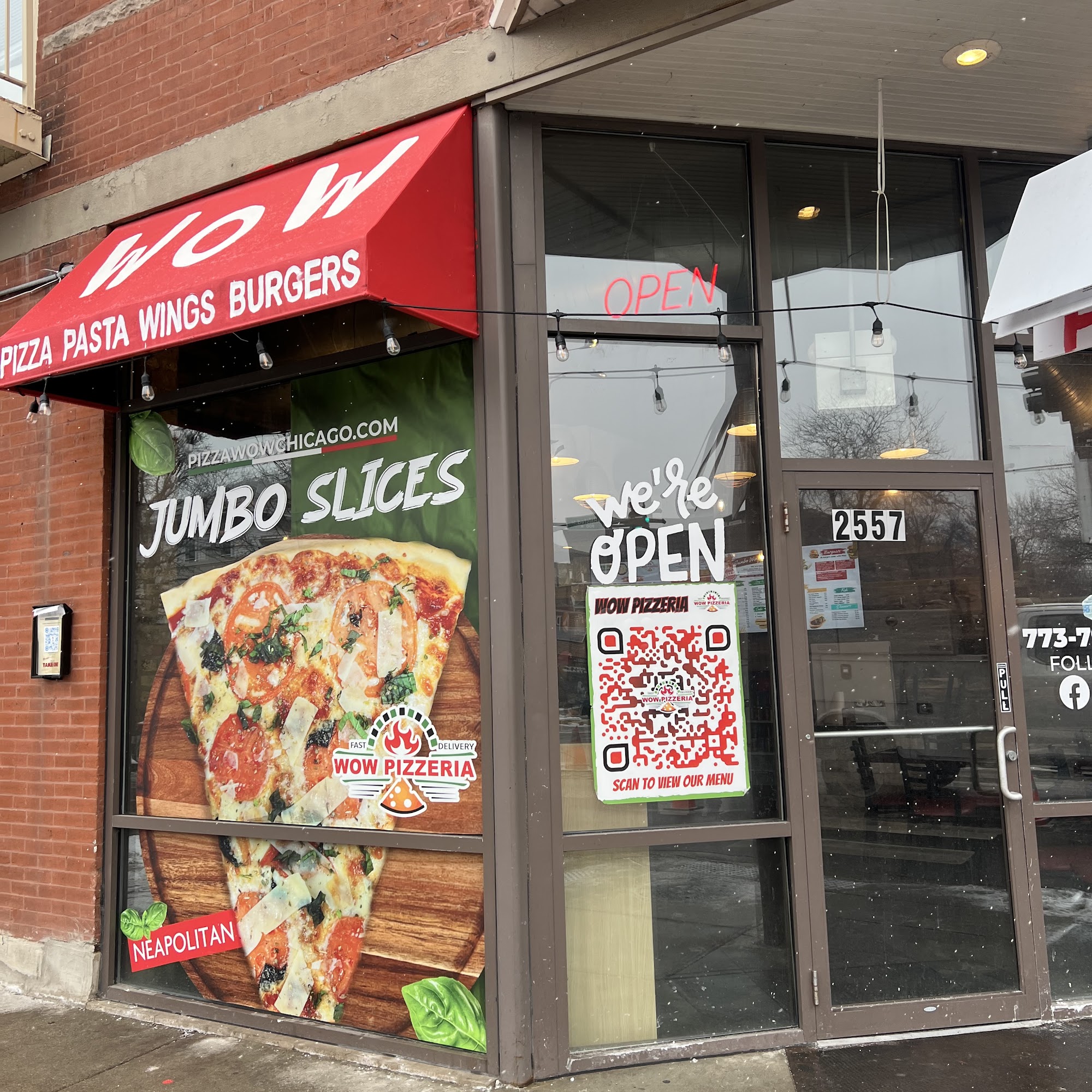 WOW Pizzeria Lincoln Park 2557 N Halsted St, Chicago, IL 60614