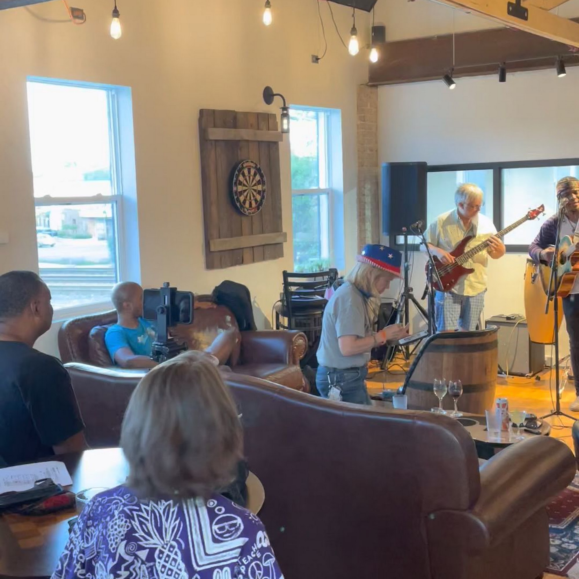 Tierra Distilling Co. & Cafe Clarendon Hills