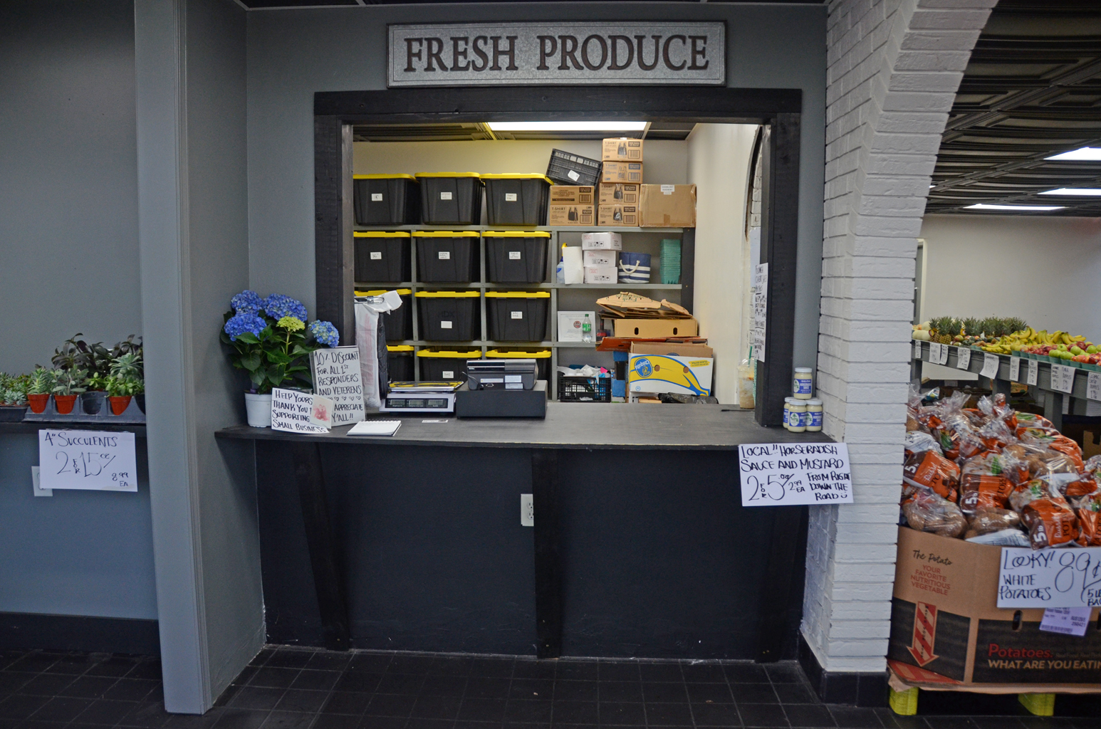 Mike and Sarah’s Produce Collinsville