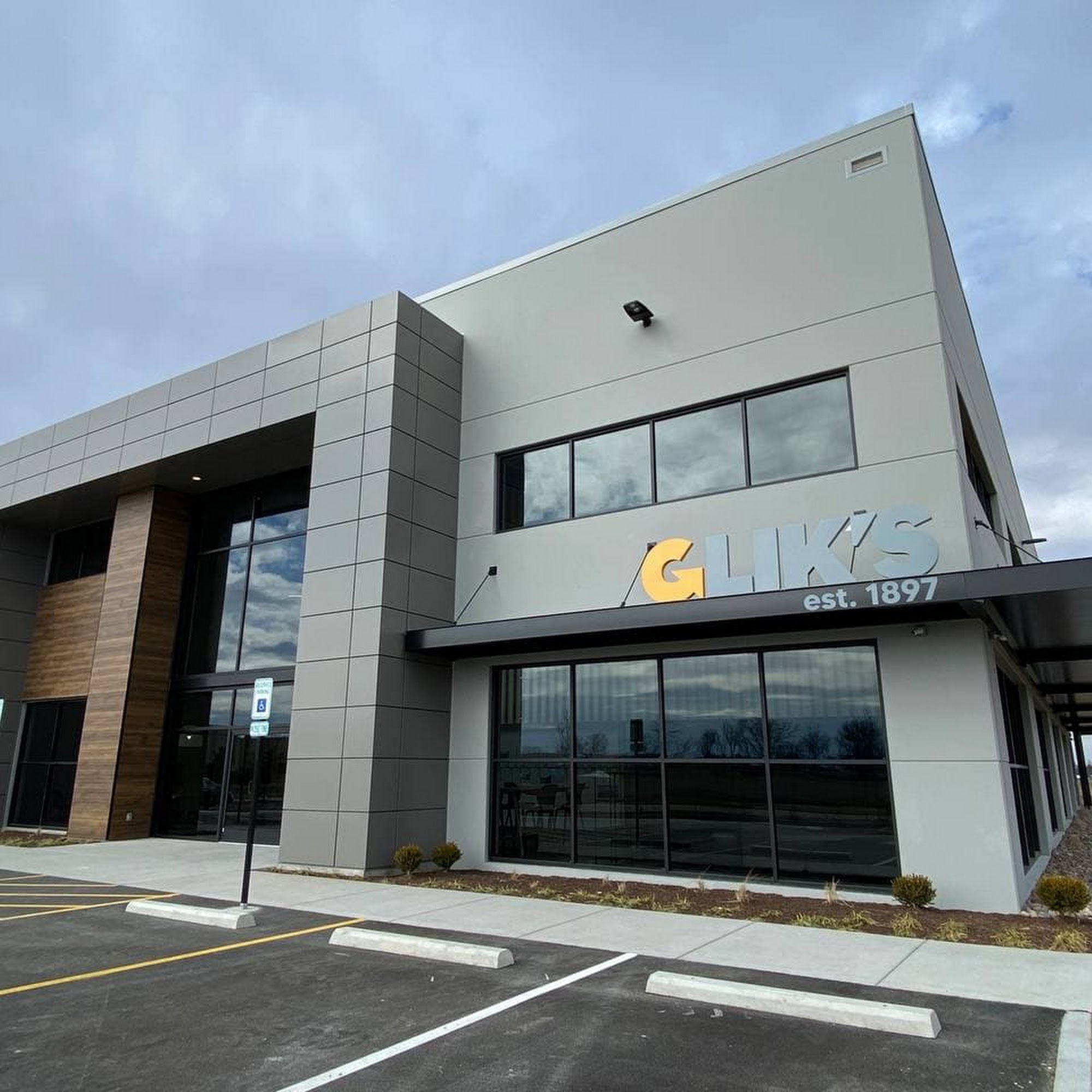 Glik's Headquarters Collinsville