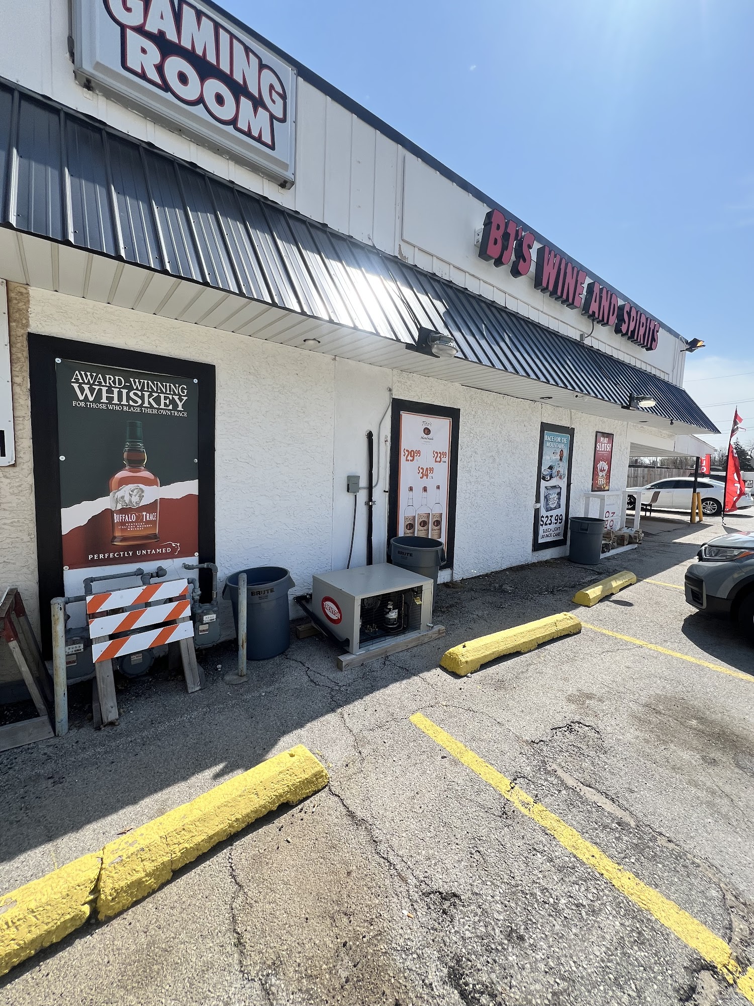 Bj?s wine and spirits Colona