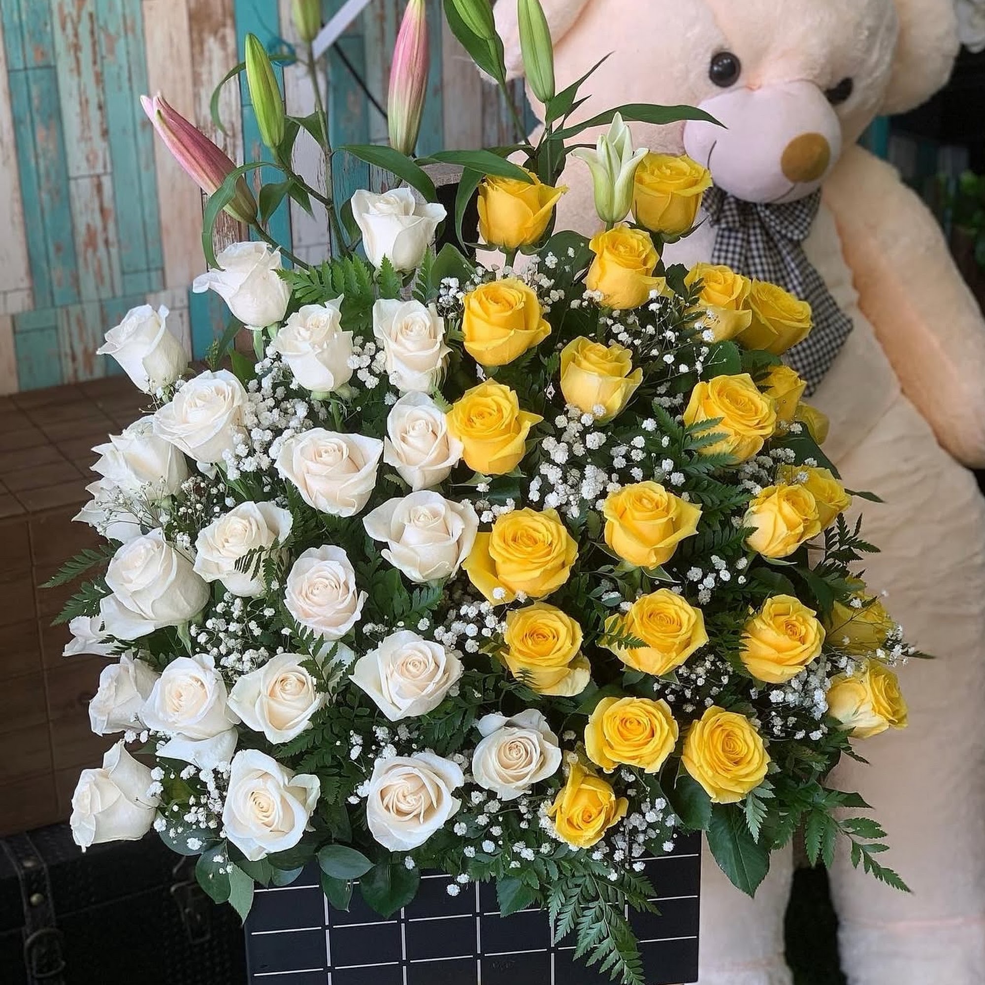 Bettys Blooms & Floral Wire