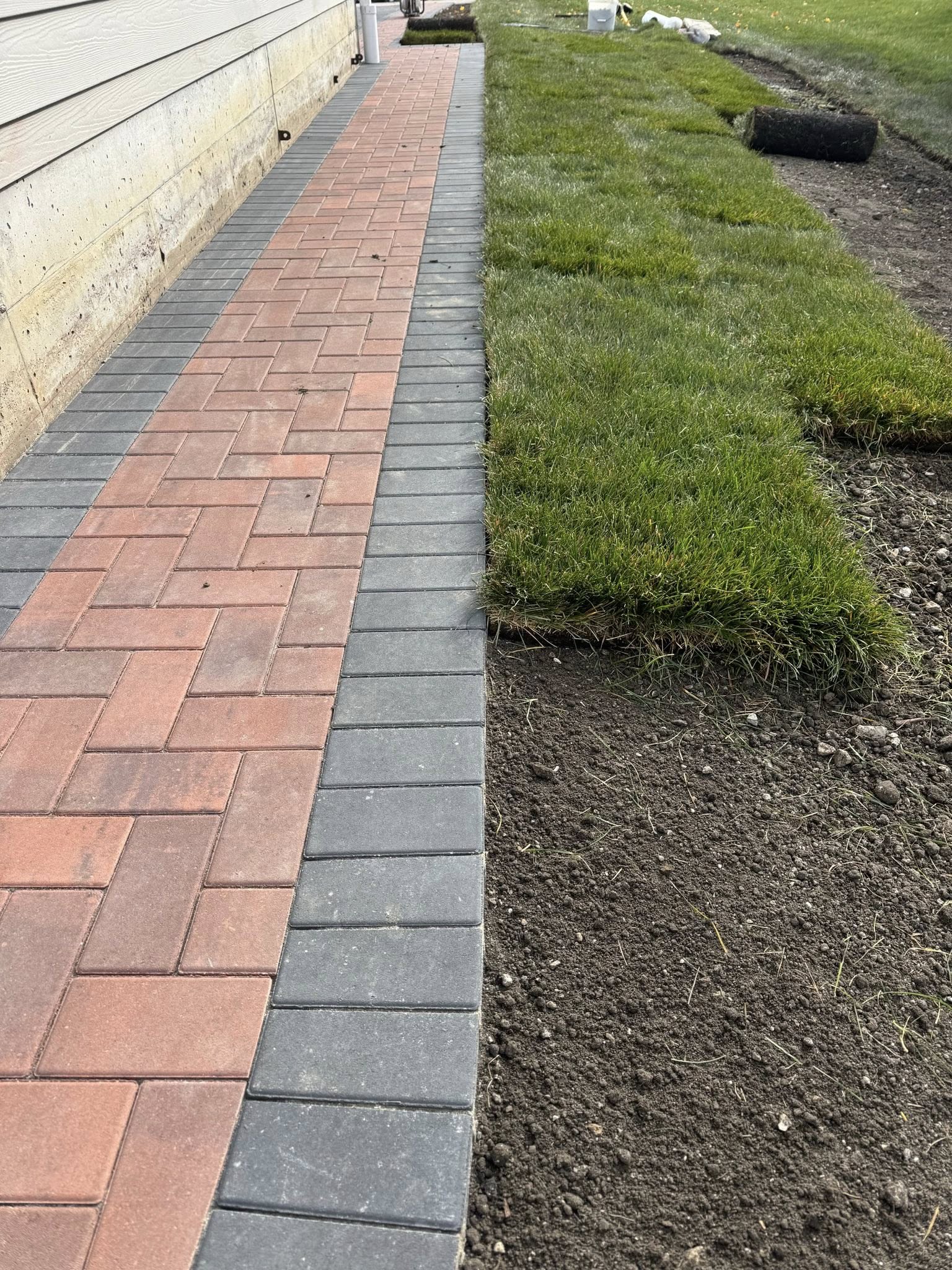Sifuentes Lawn Maintenance