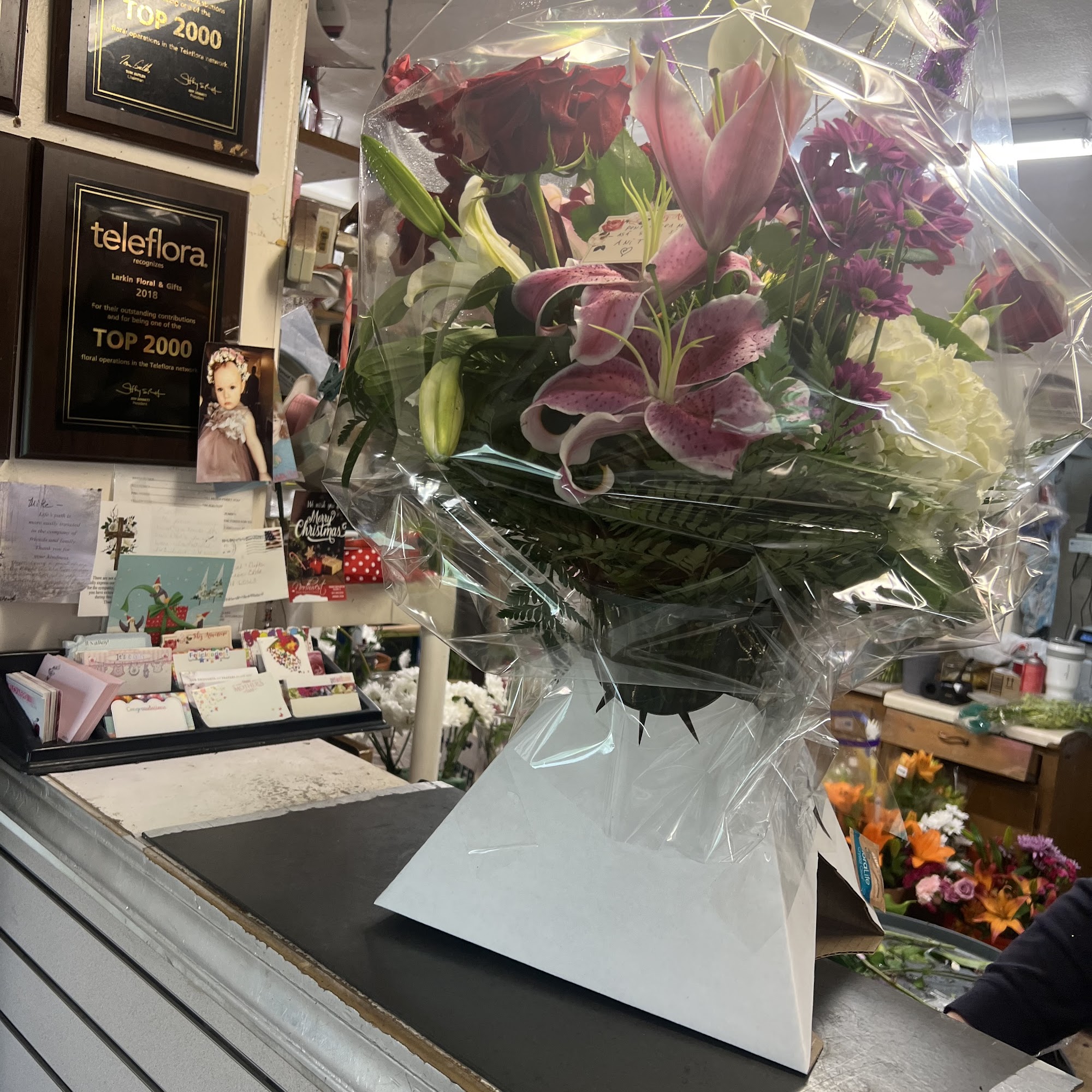 Larkin Floral | Elgin, IL 230 N McLean Blvd, Elgin Illinois 60123