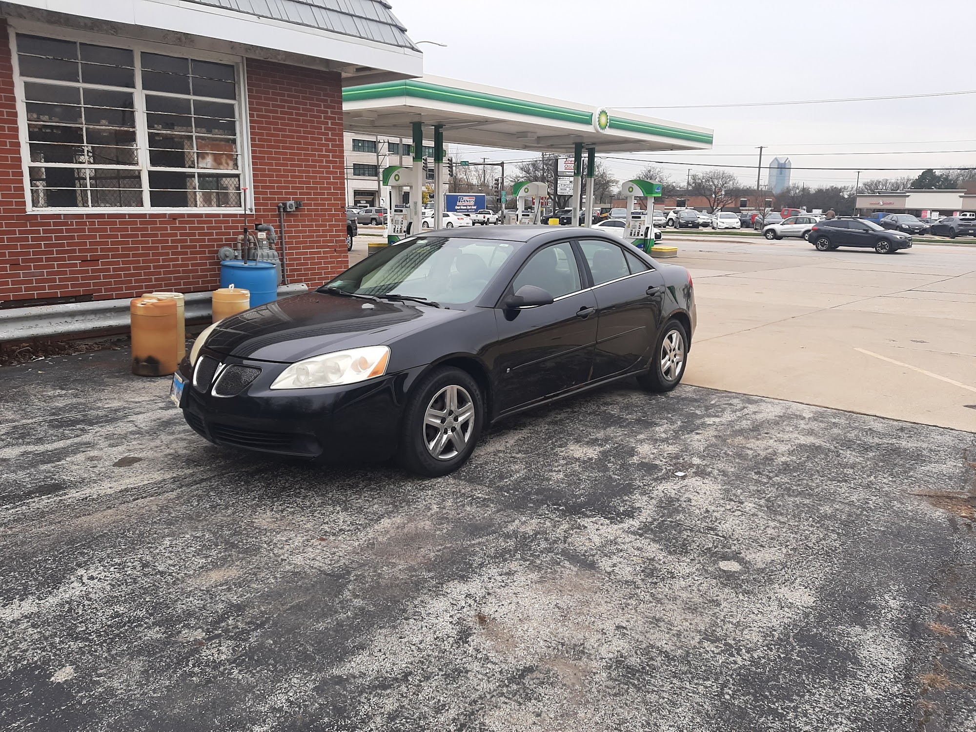 Elmhurst Plaza Standard Services