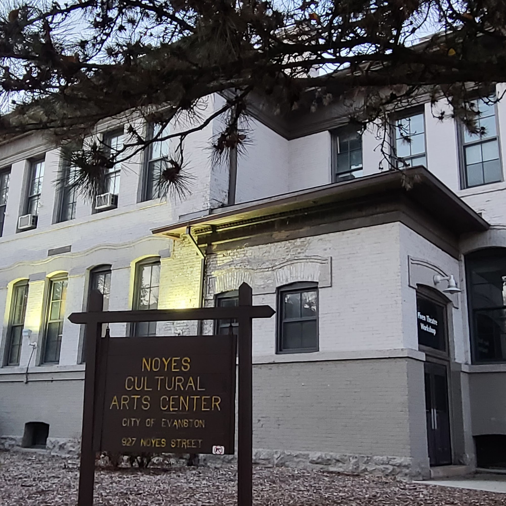 Noyes Cultural Arts Center