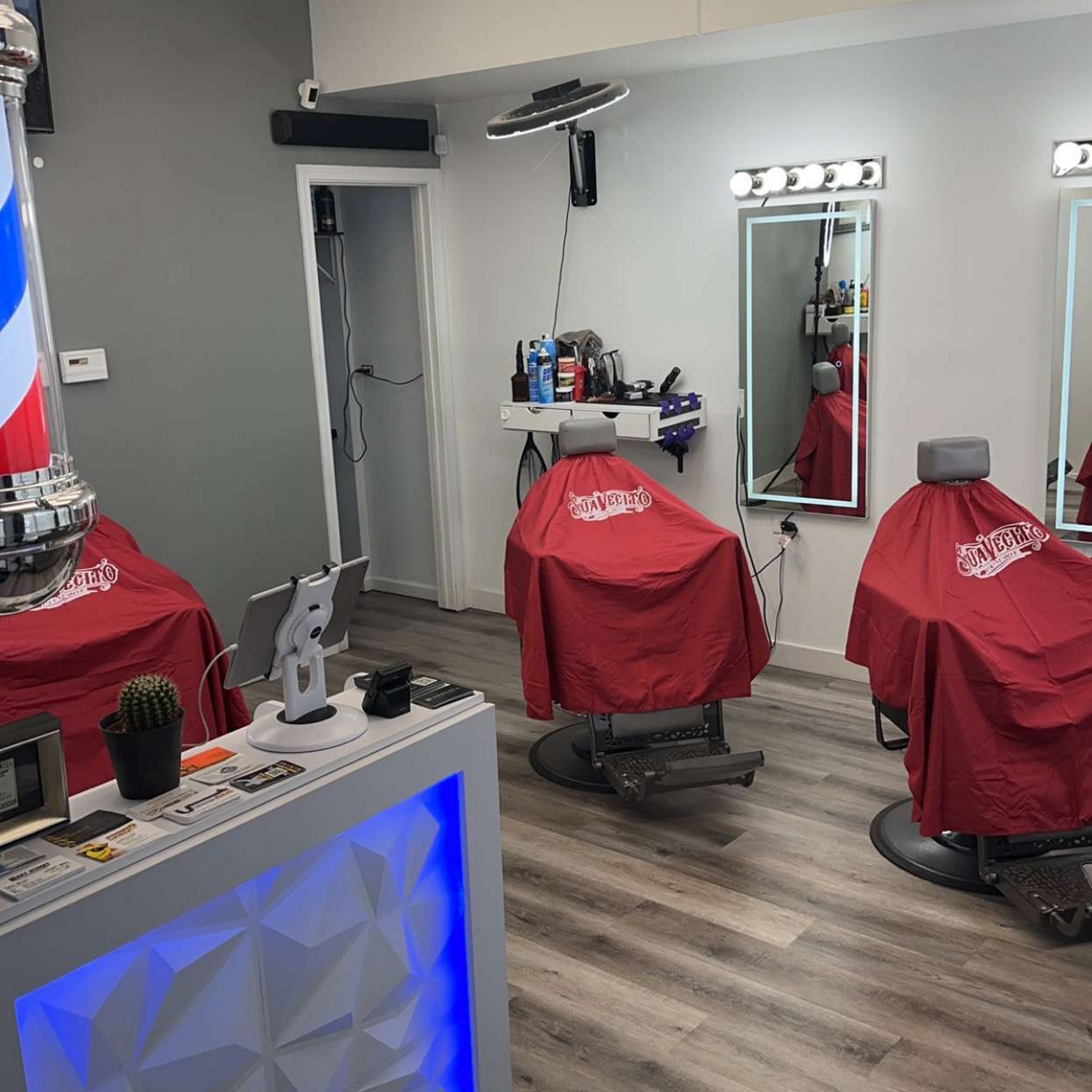 Barbería Inc 805 N Main St, Glen Ellyn Illinois 60137