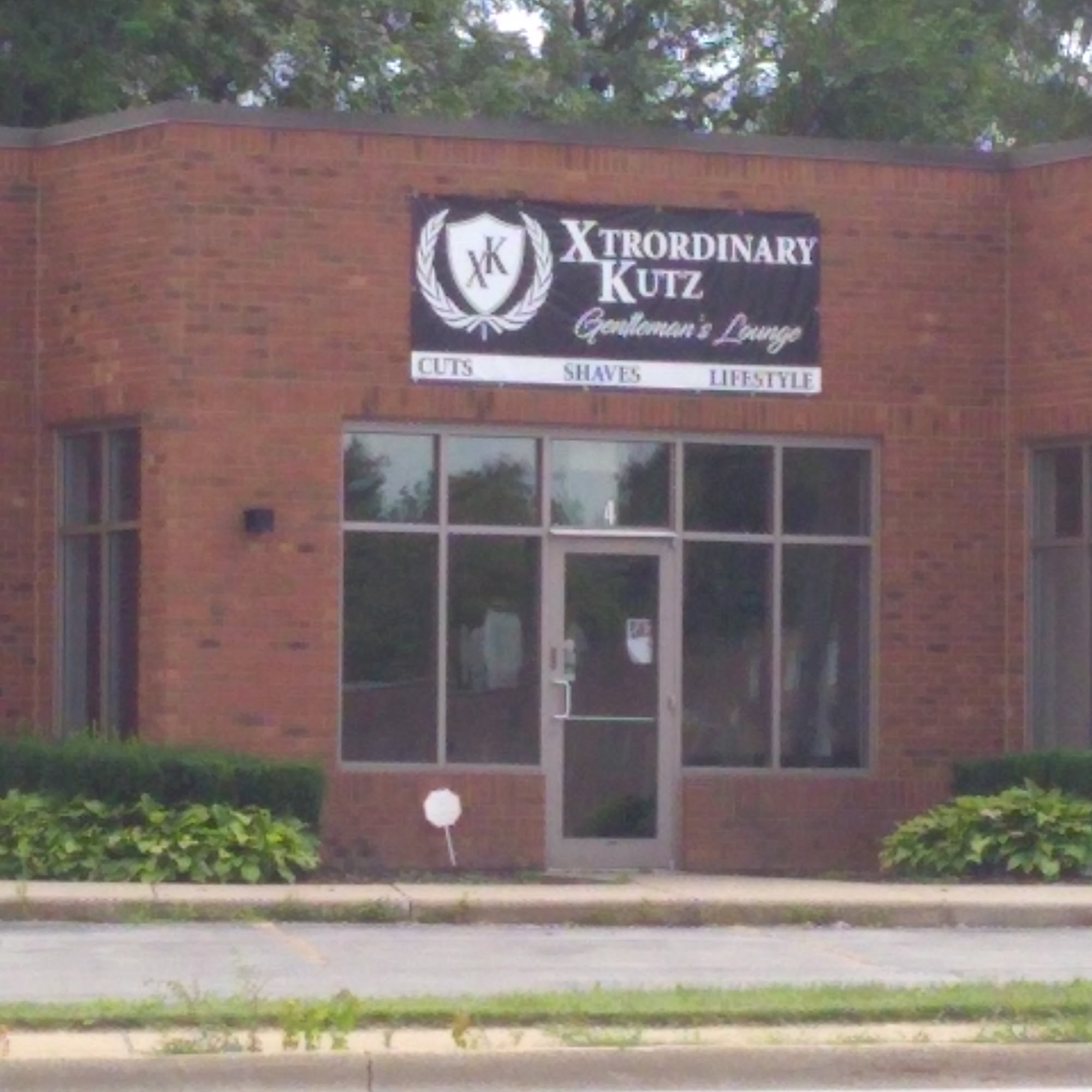 Xtrordinary Kutz 4 W Main St, Glenwood Illinois 60425