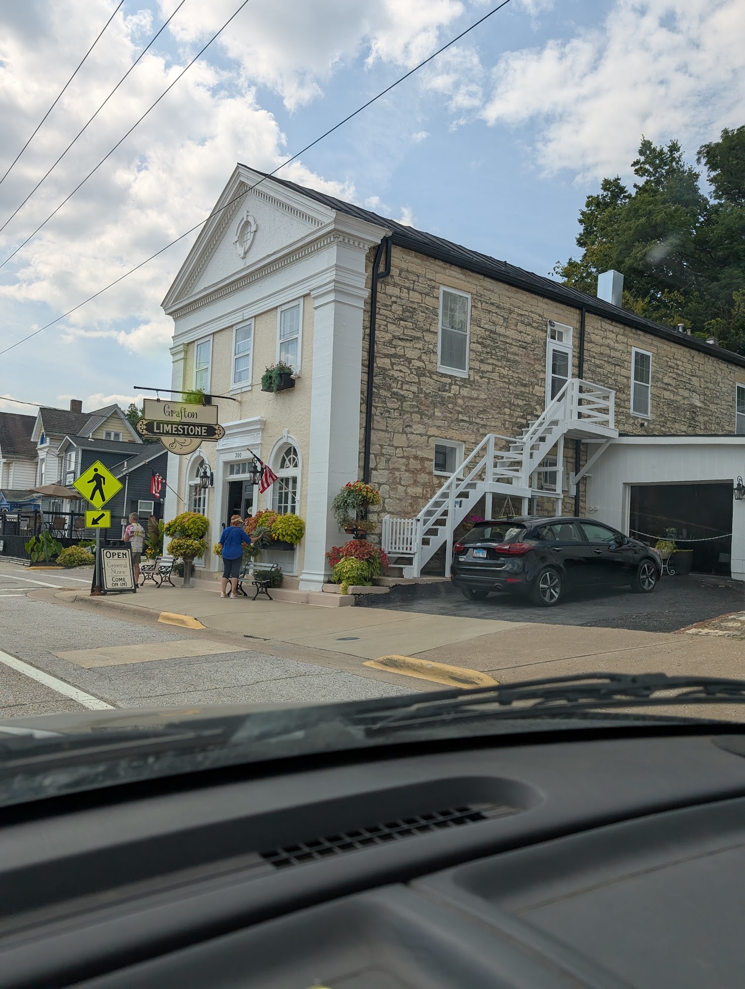 Golden Eagle Antiques Grafton