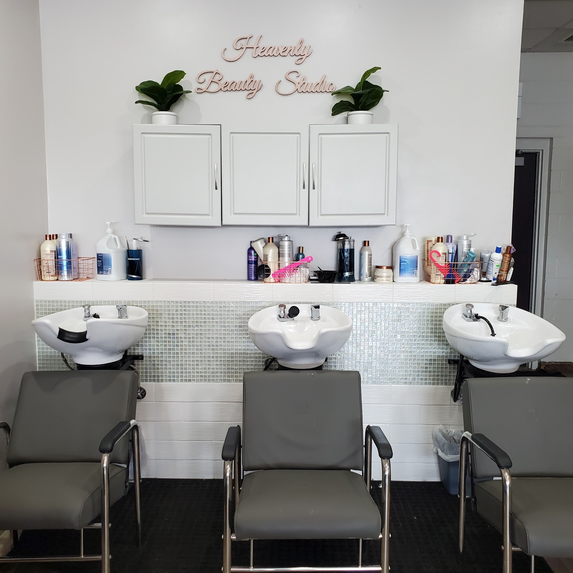 Heavenly Beauty Studio 3900 Washington St, Gurnee, IL 60031