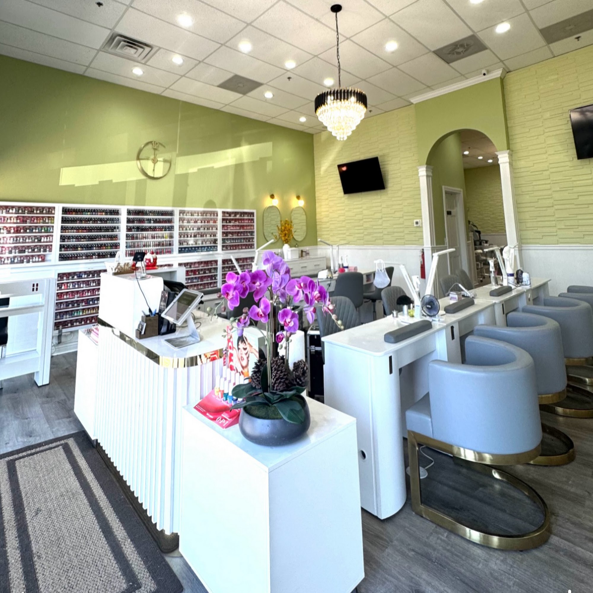 Leann Nails 8 LLC - 10% OFF NEW CUSTOMER 2438 W Army Trail Rd, Hanover Park Illinois 60133