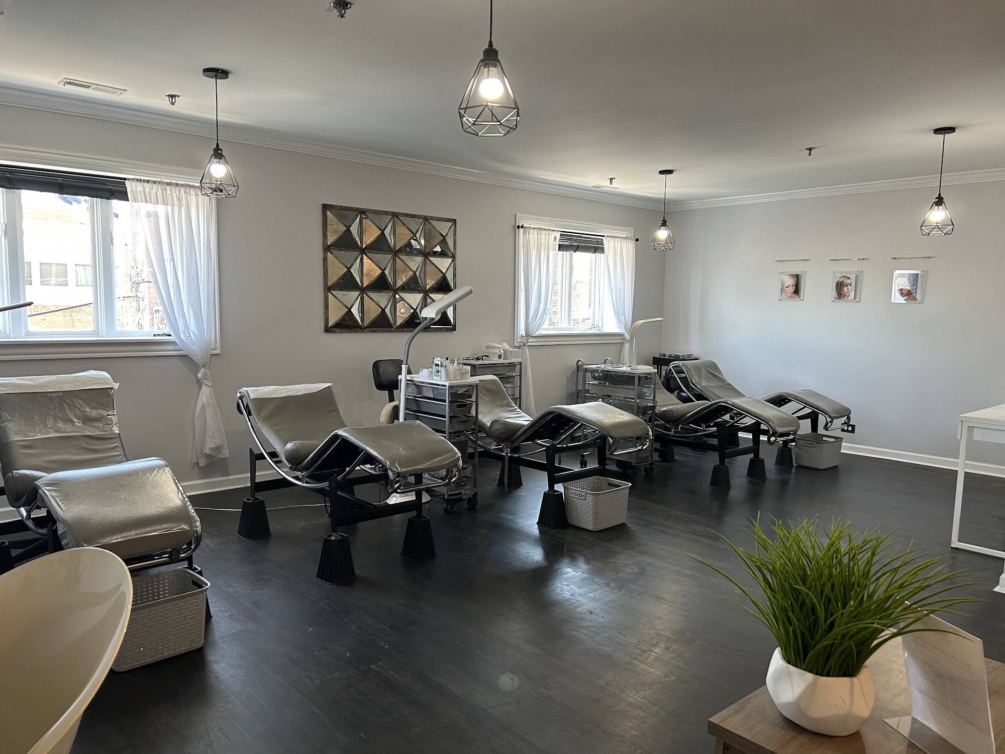 The Lashe Spot 45 S Washington St, Hinsdale Illinois 60521