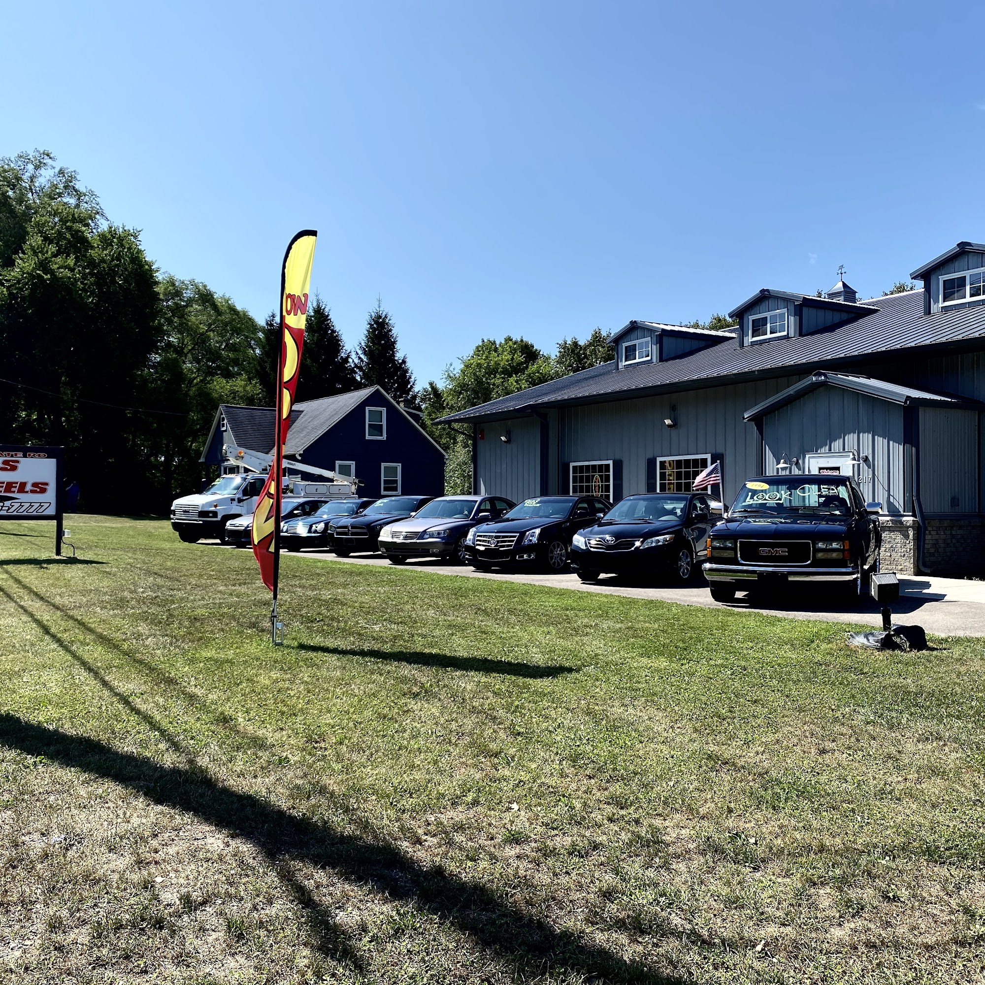 Deals on Wheels Island Lake