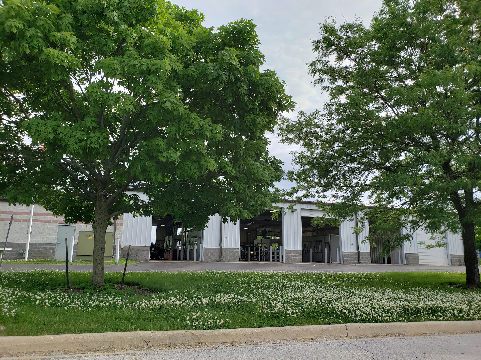 AIR TEAM VEHICLE EMISSIONS TESTING STATION - JOLIET - Joliet IL - Hours