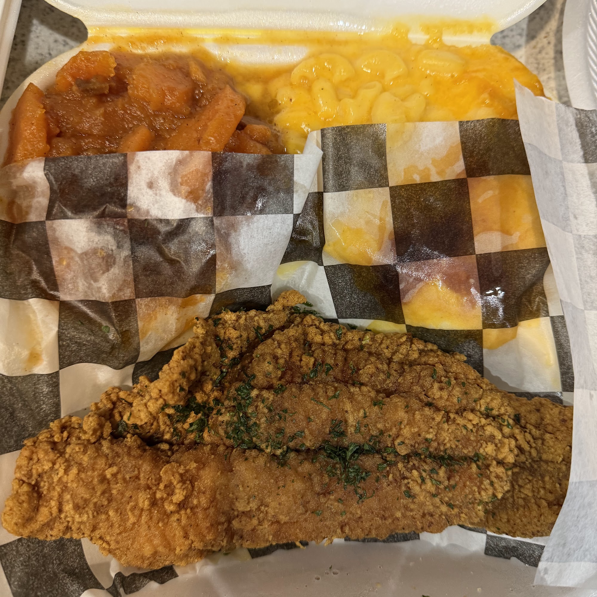 Bernie´s Soul Kitchen 124 Richards St, Joliet