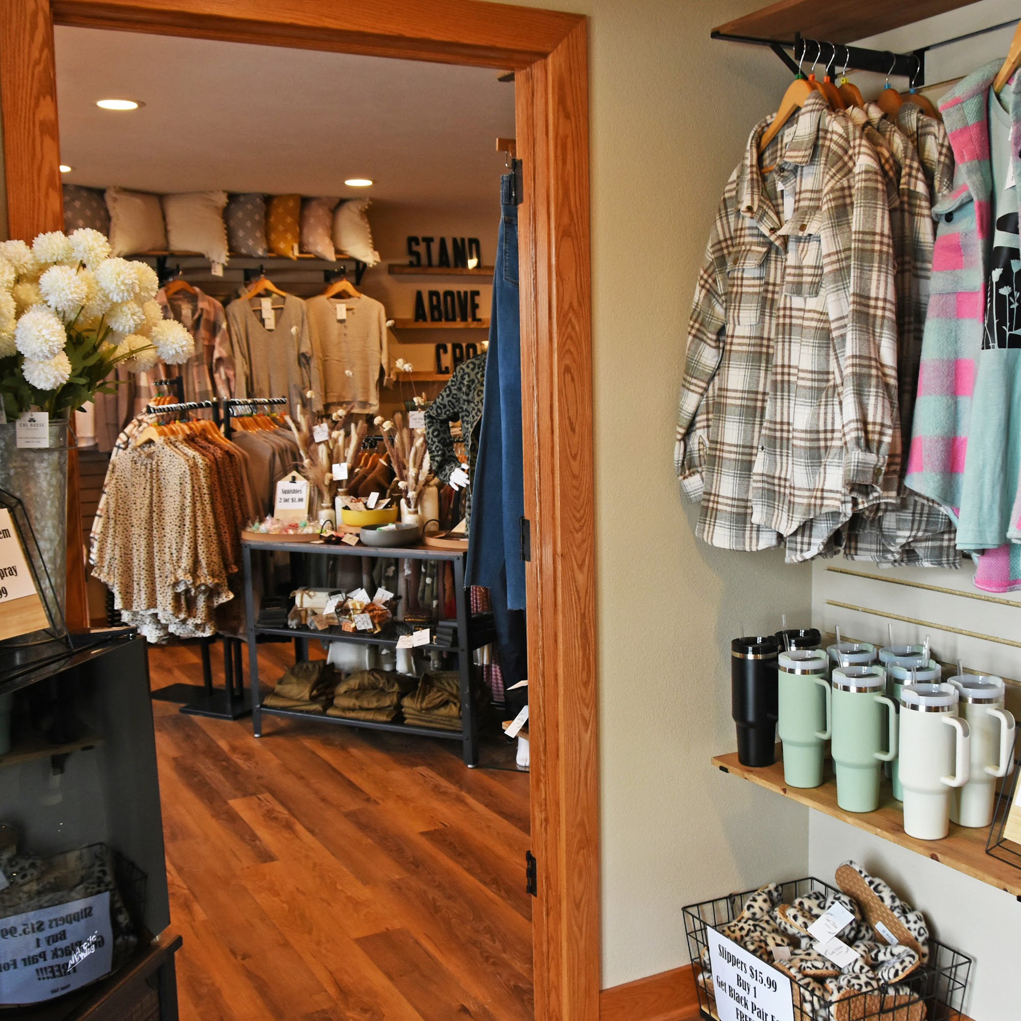 Sweet Stitches Market Lena